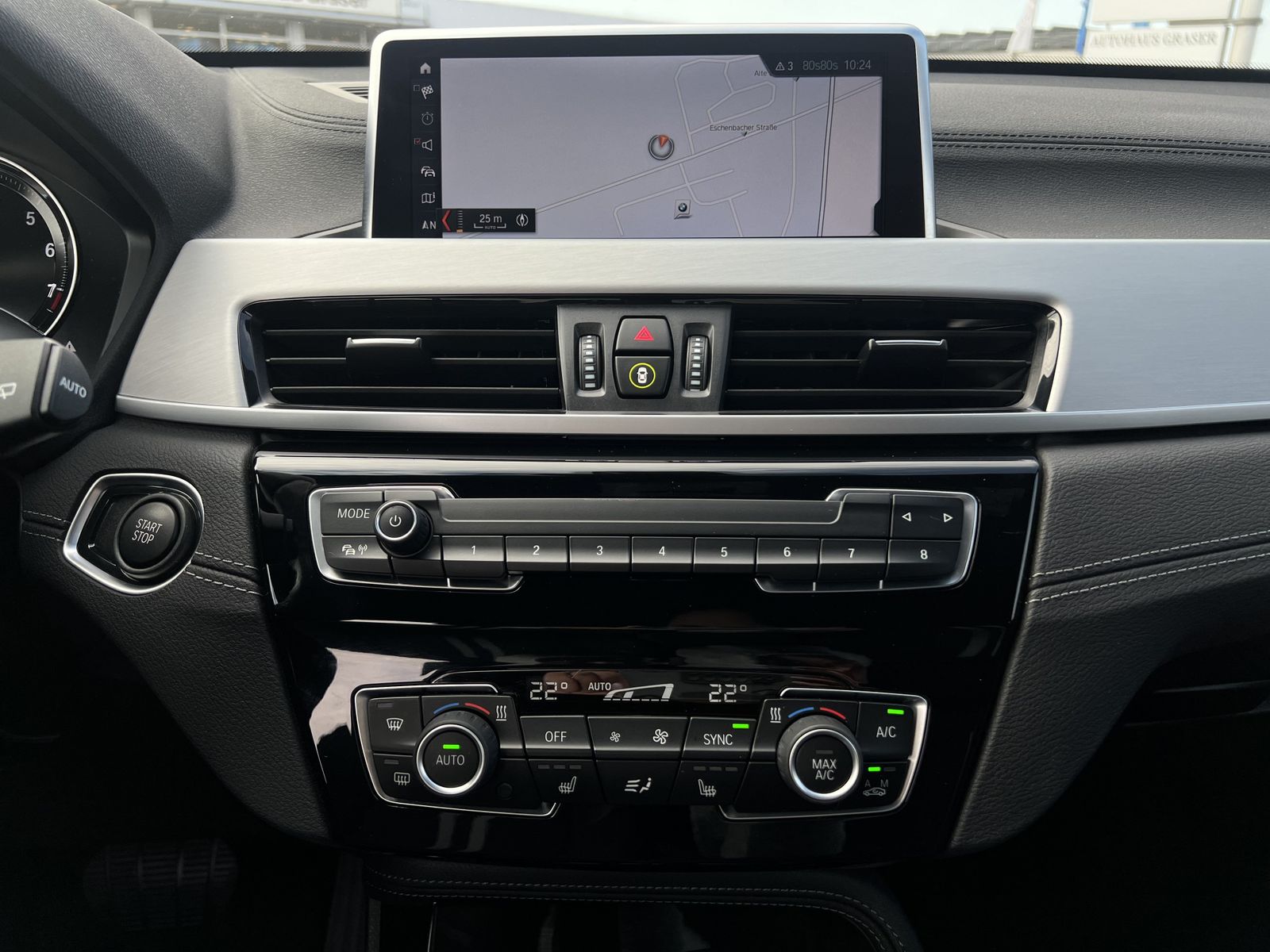 BMW X1 xDrive25e M Sportpaket - Samsaru's Car Outlet