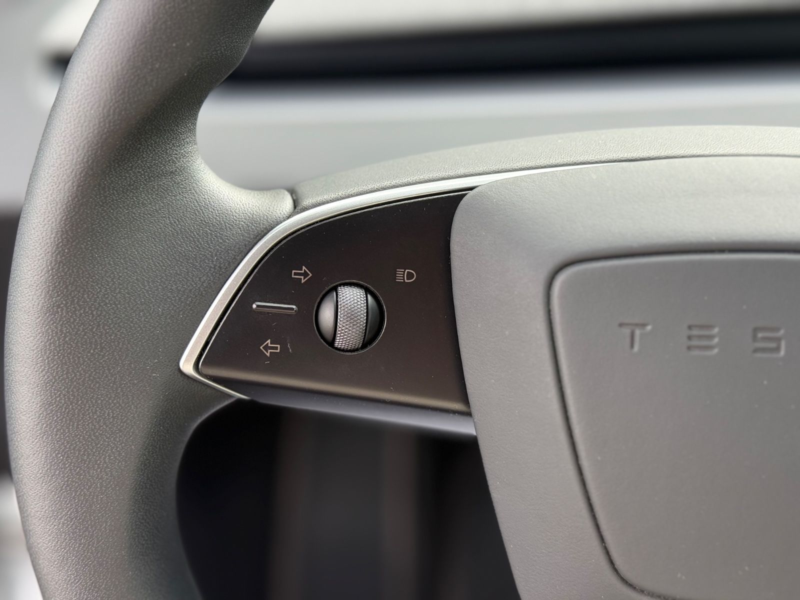Tesla Model 3 RWD Plus NEW-Model