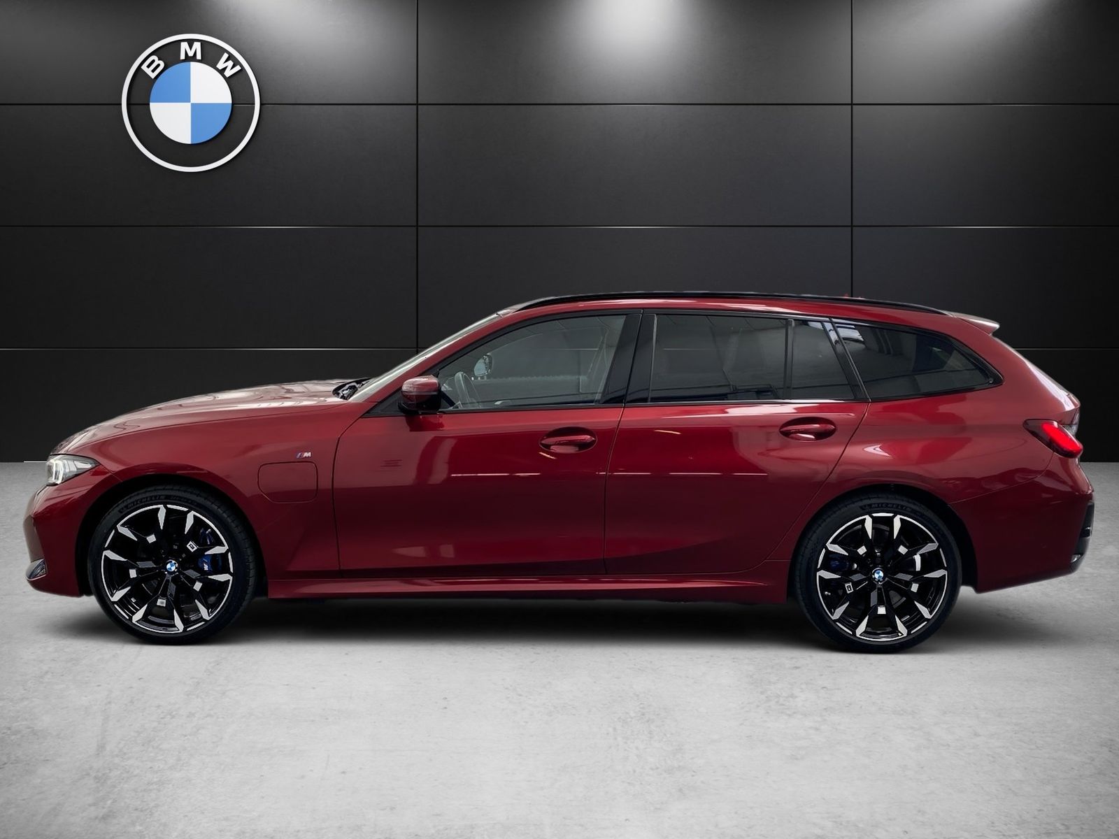 BMW 330e xDrive Touring M Sport HUD DA Pro Pano AHK