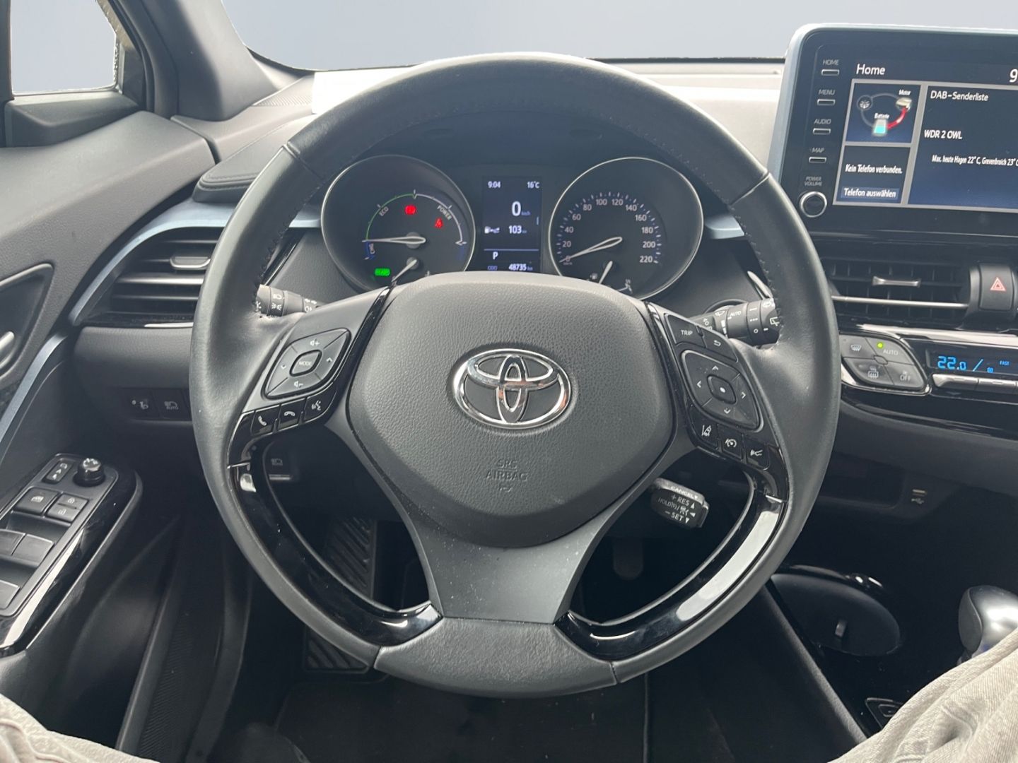 Toyota C-HR 2.0 Hybrid Team - Samsaru's Car Outlet
