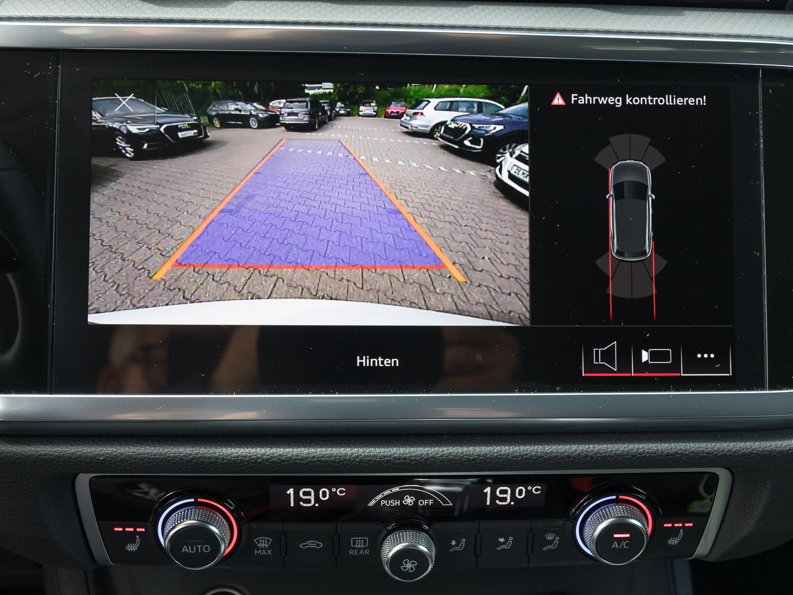 Audi Q3 Sportback 40 TDI Q ADVANCED - Samsaru's Car Outlet