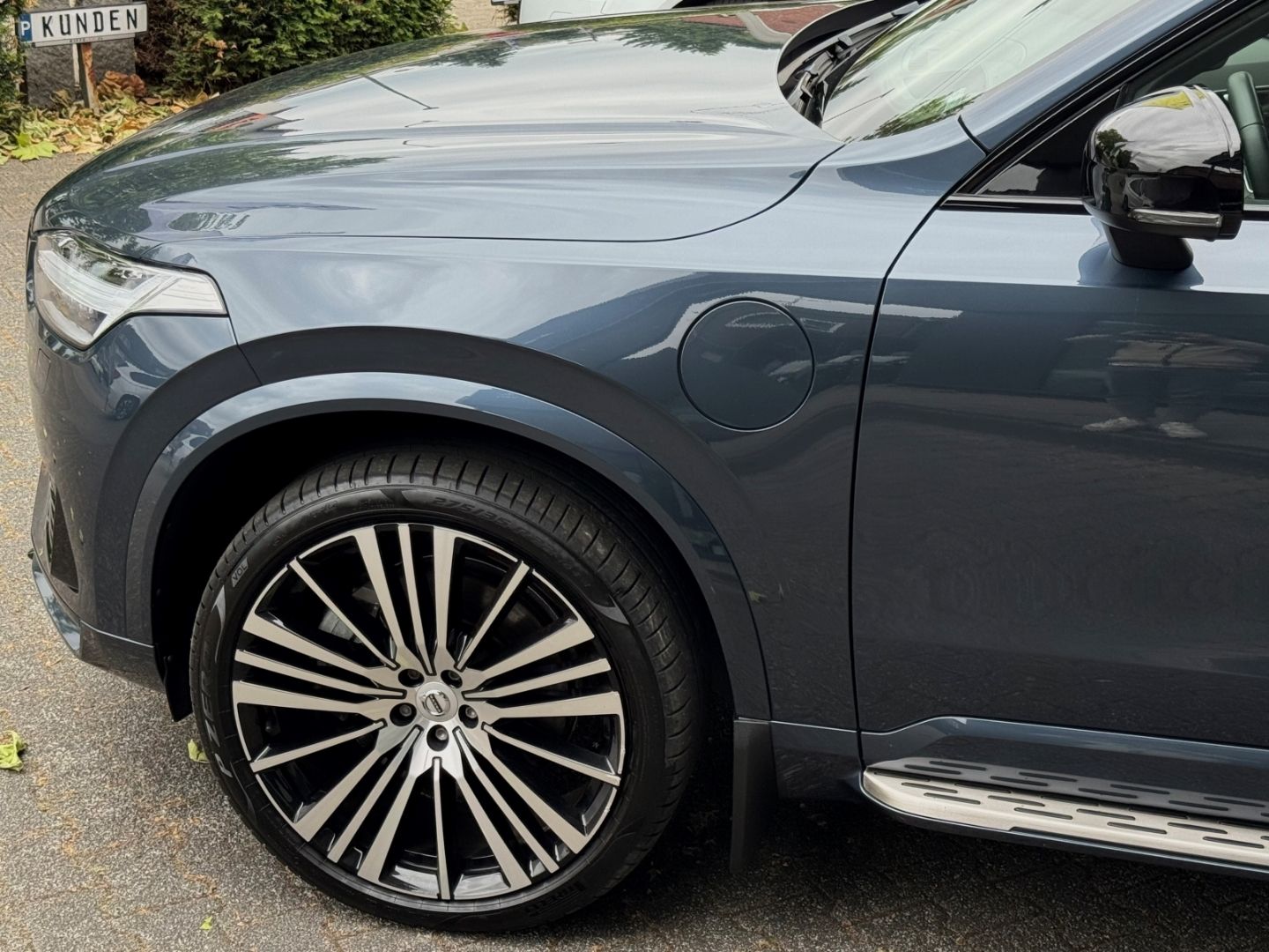 Volvo XC90 R Design Edition Recharge AWD - Samsaru's Car Outlet