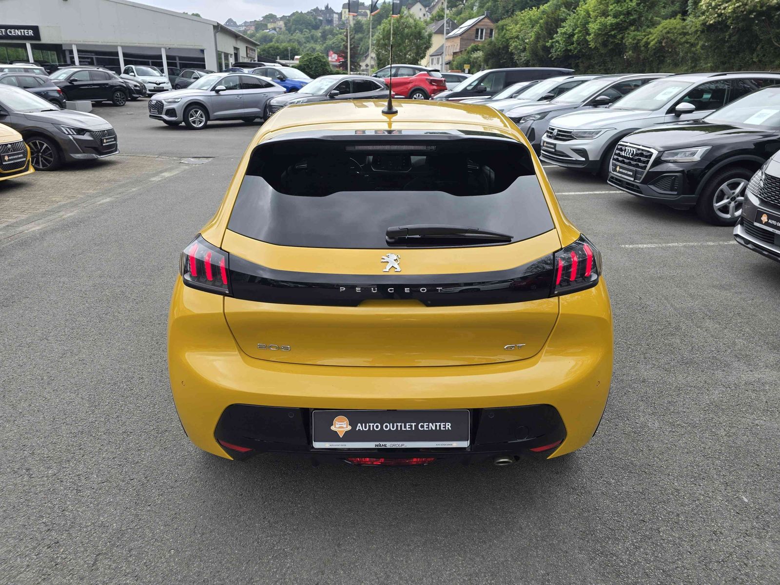 Peugeot 208 GT - Samsaru's Car Outlet