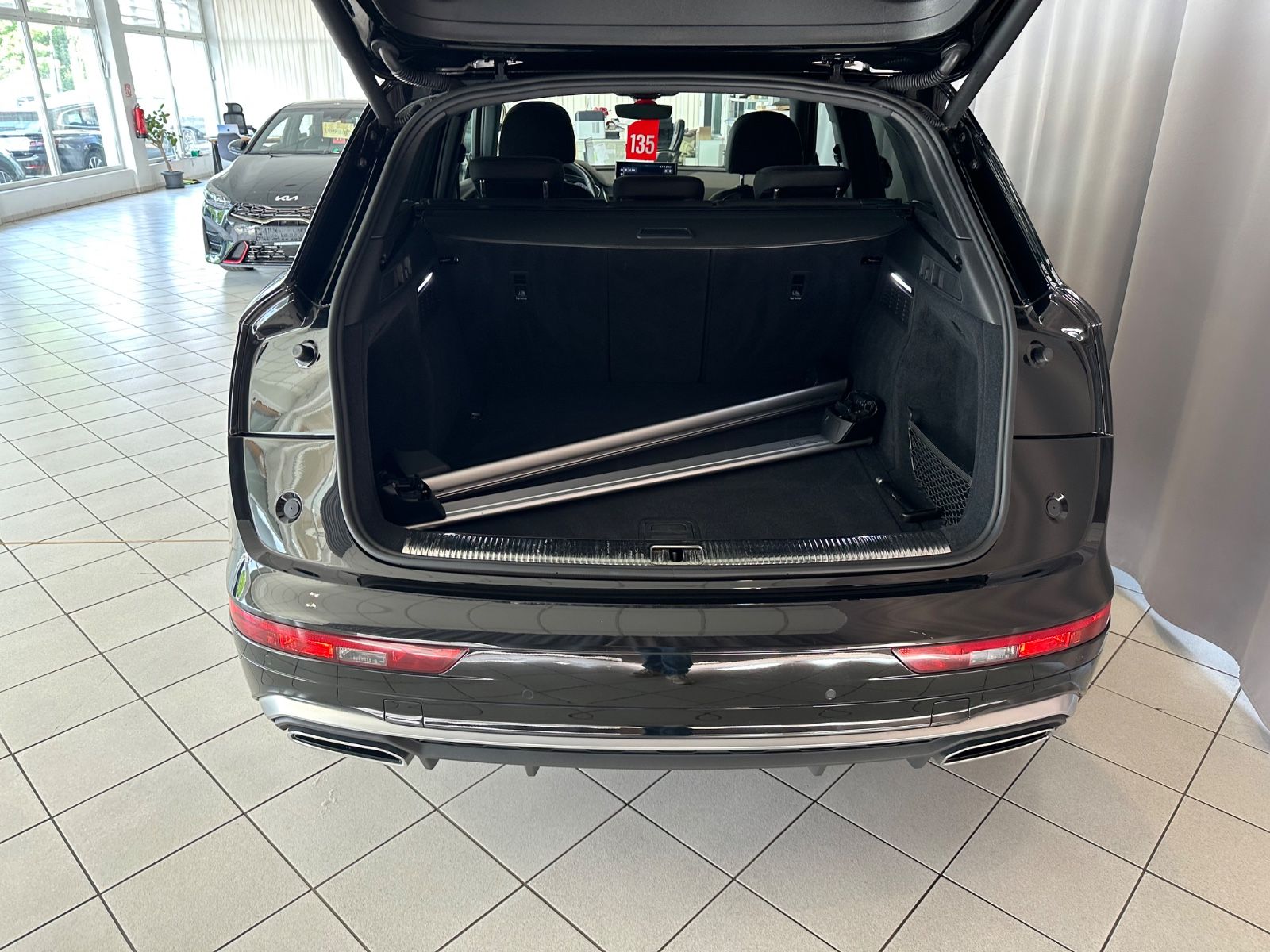 Audi Q5 40 TDI quattro S line - Samsaru's Car Outlet