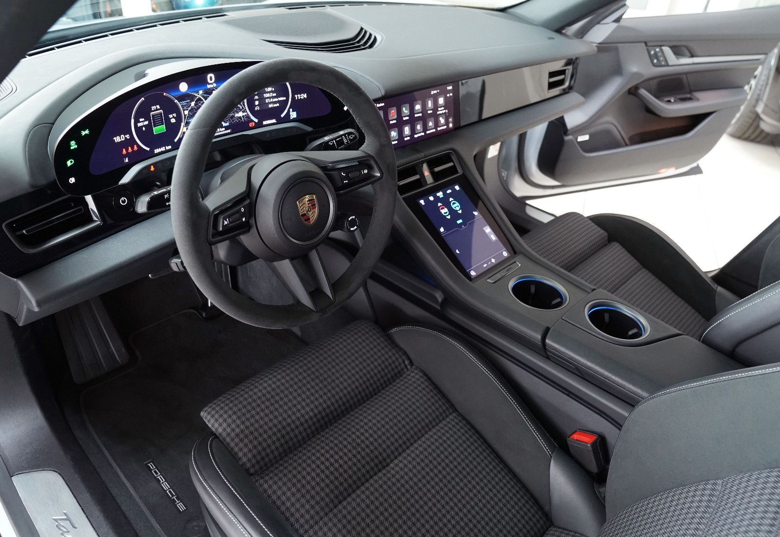 Porsche Taycan Cross Turismo 4S LCI Aero-Design BOSE Pan