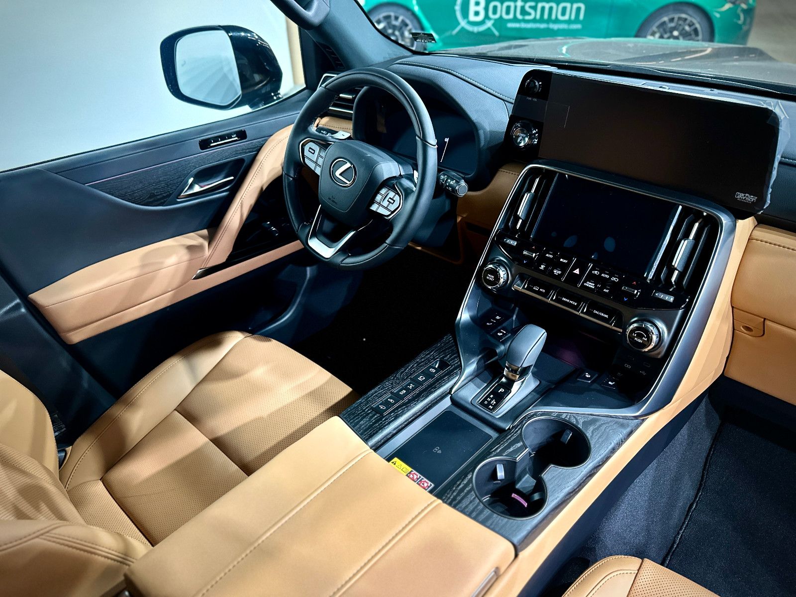 Lexus LX700H Luxury, 2025/Full options/NO VAT! T1
