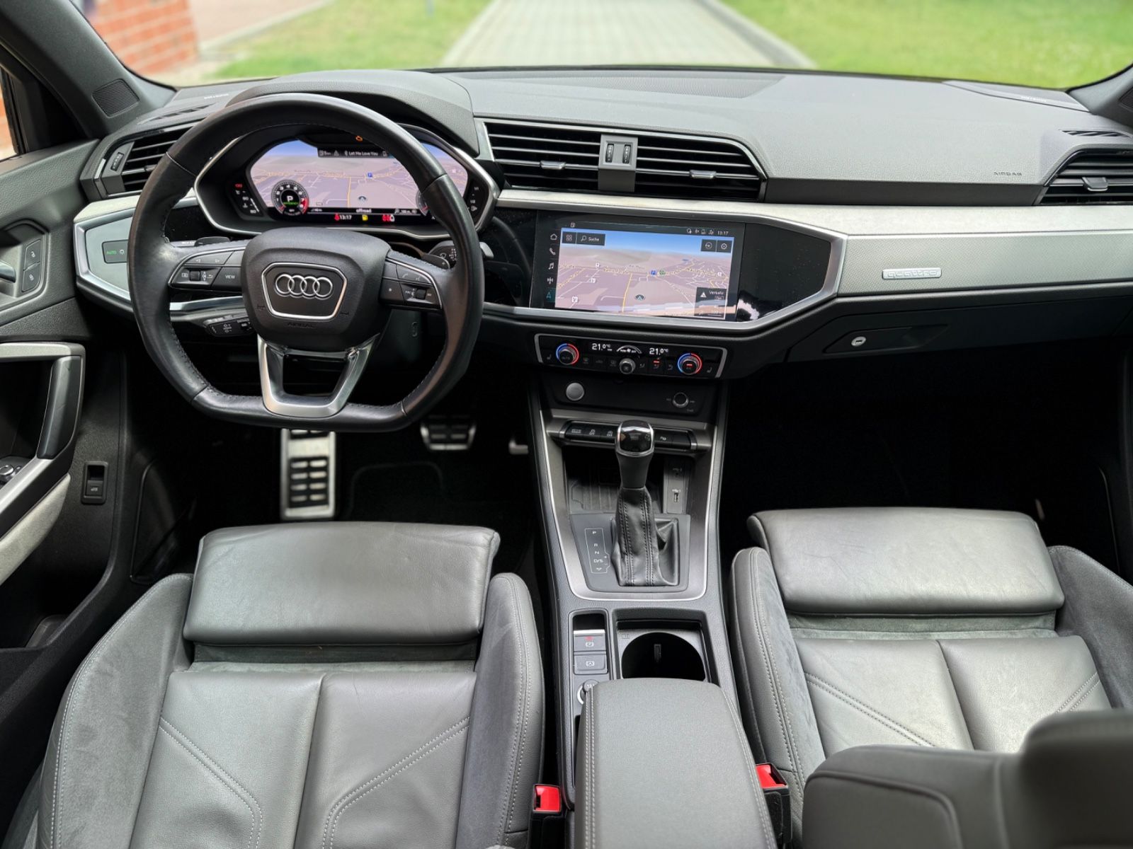 Audi Q3 40 TFSI S line - Samsaru's Car Outlet