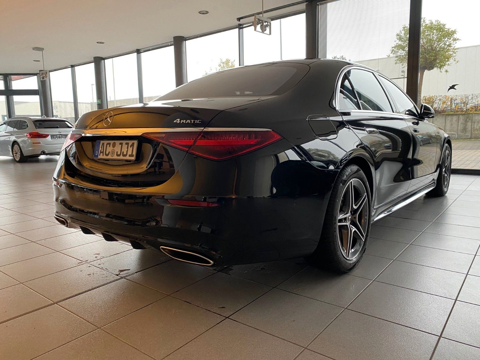 Mercedes-Benz S 580 4M L AMG Line - Samsaru's Car Outlet