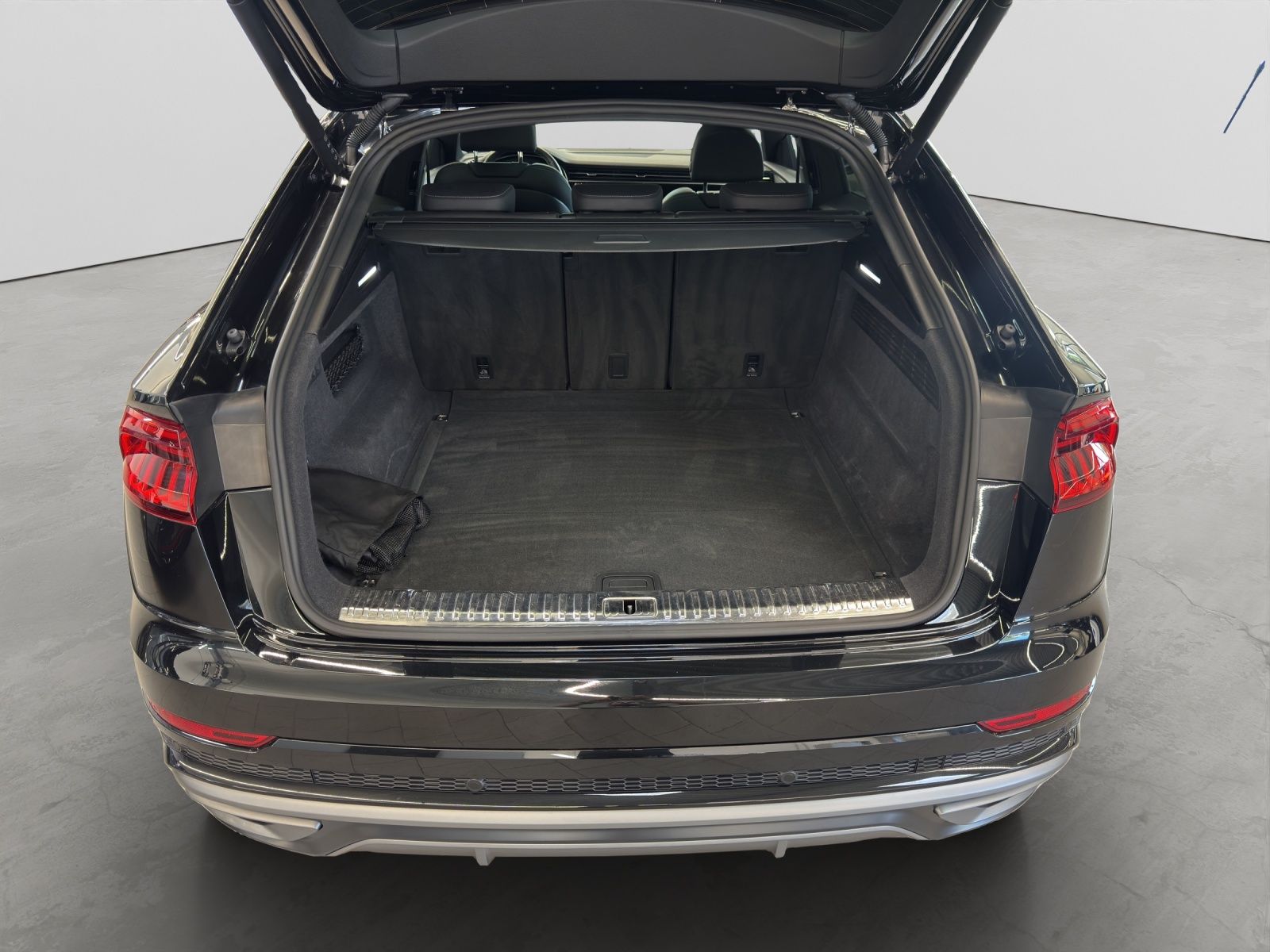 Audi Q8 50 TDI quattro S line AHK Pano 360°Kamera