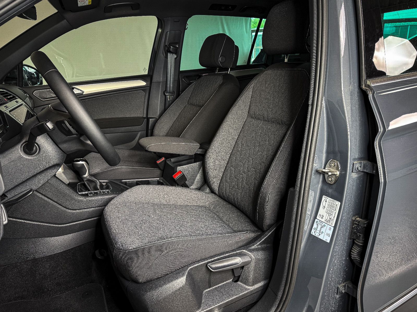 Volkswagen Tiguan Move - Samsaru's Car Outlet