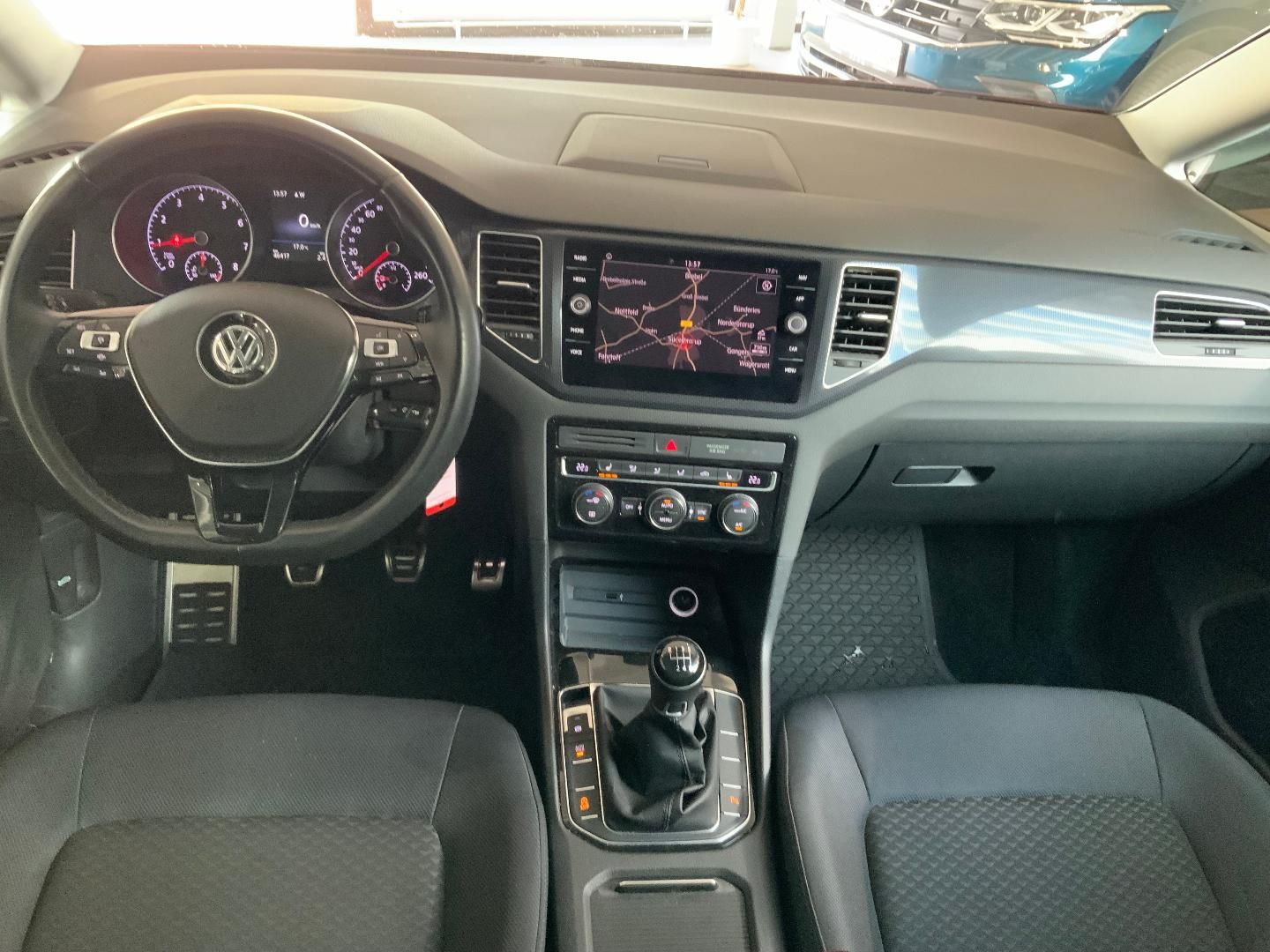 Volkswagen Golf Sportsvan United 1.0 TSI - Samsaru's Car Outlet