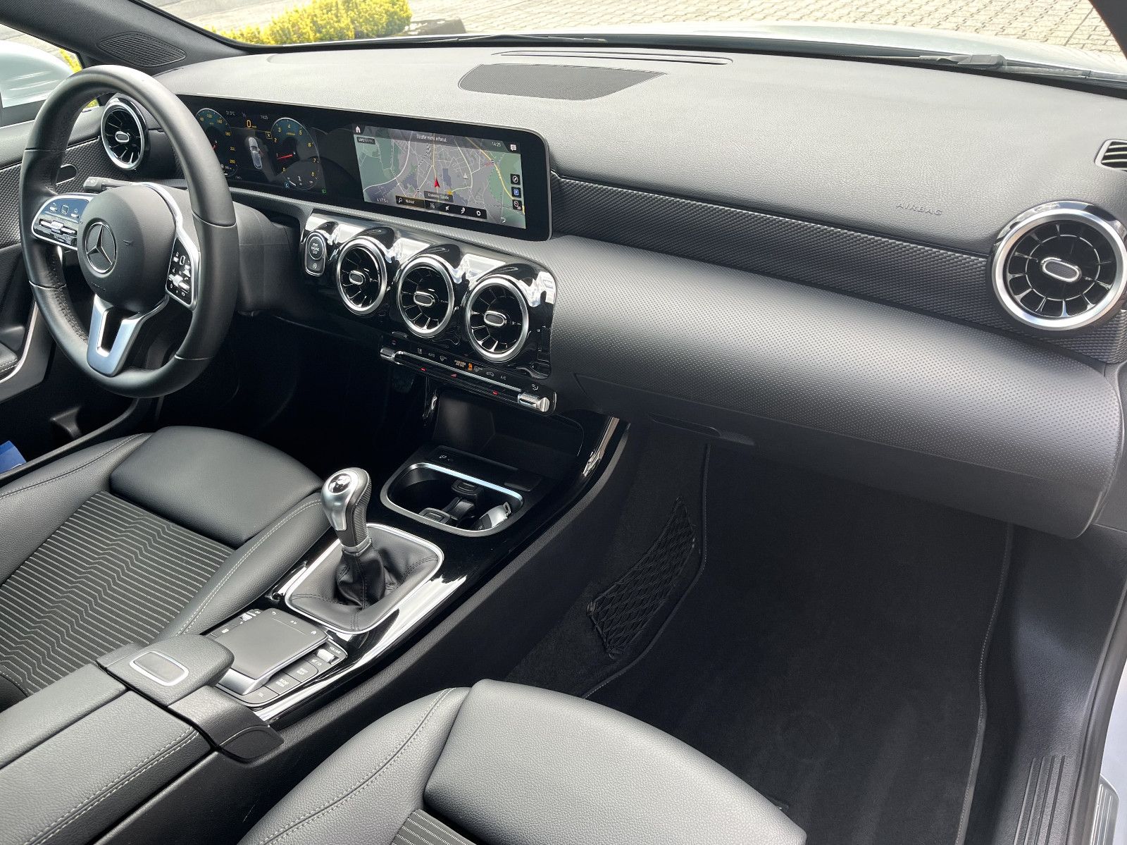 Mercedes-Benz A 180 Progressive - Samsaru's Car Outlet