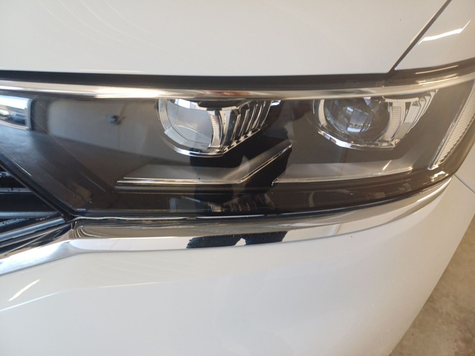 Volkswagen T-Roc R 4Motion - Samsaru's Car Outlet