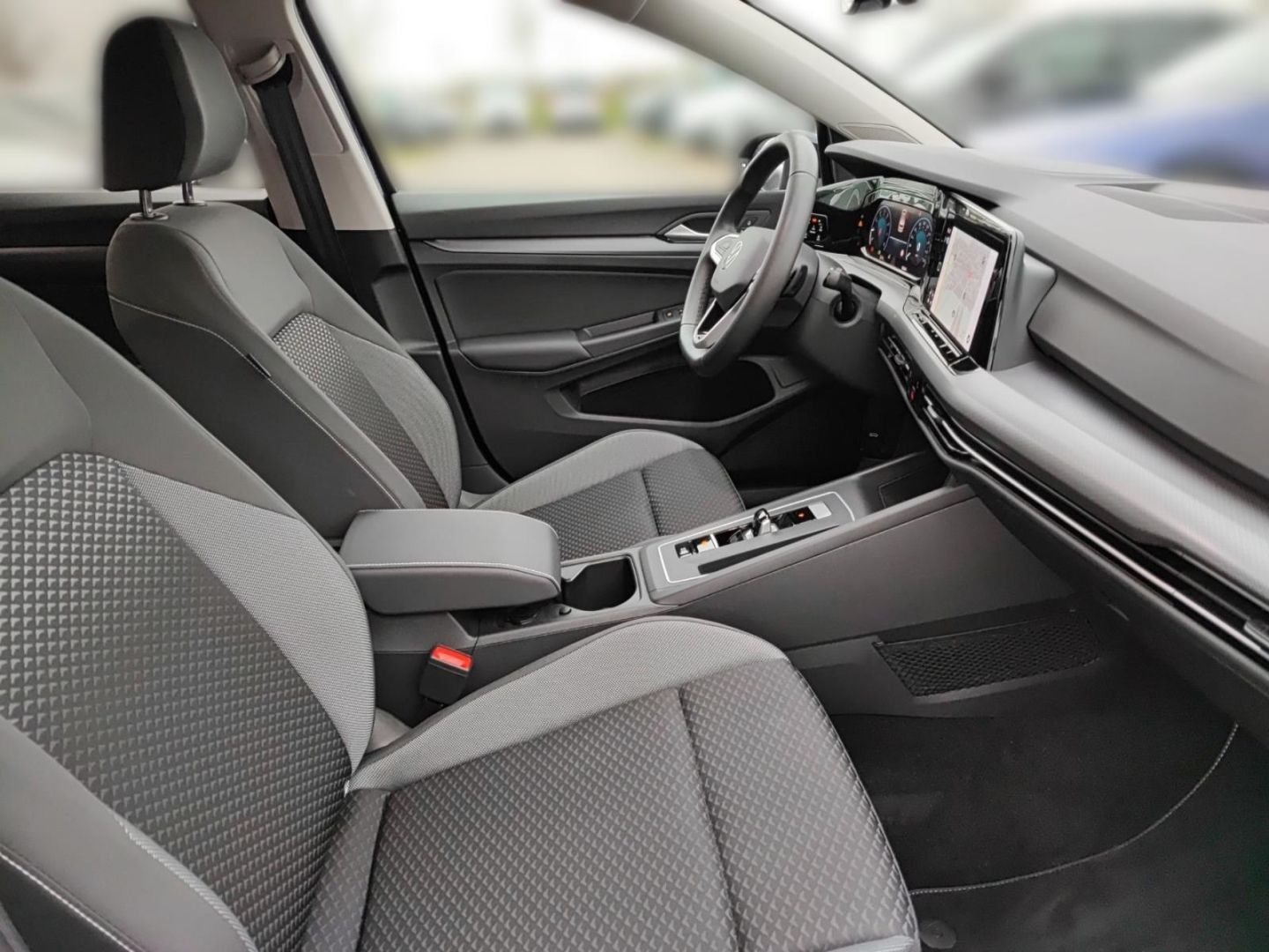 Volkswagen Golf 8 VIII Active eTSI - Samsaru's Car Outlet