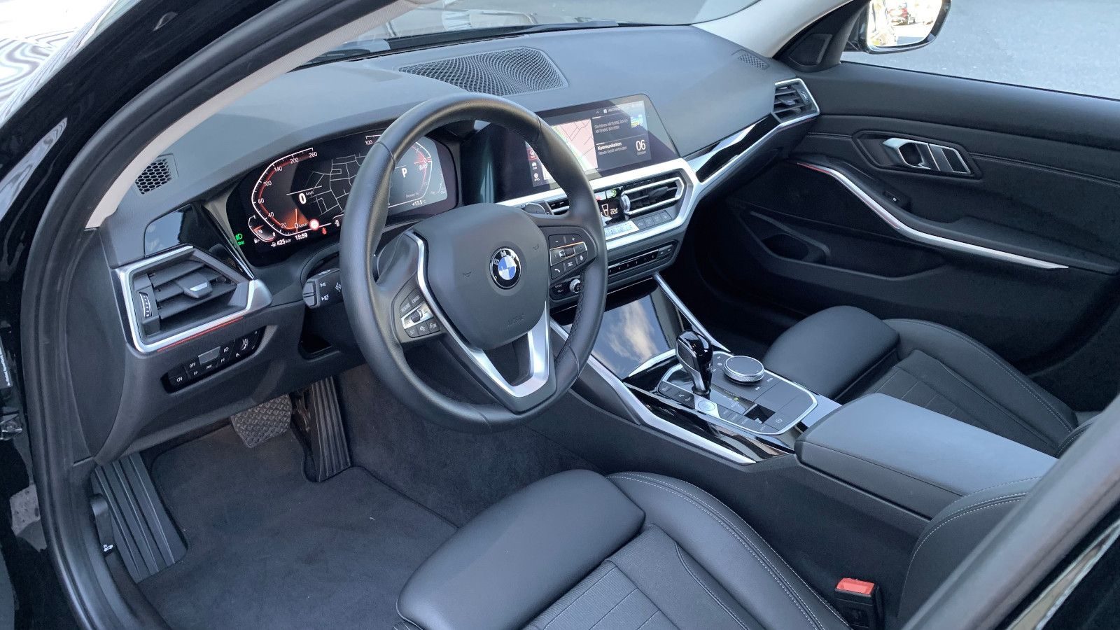 BMW 320i Touring Sport Line - Samsaru's Car Outlet