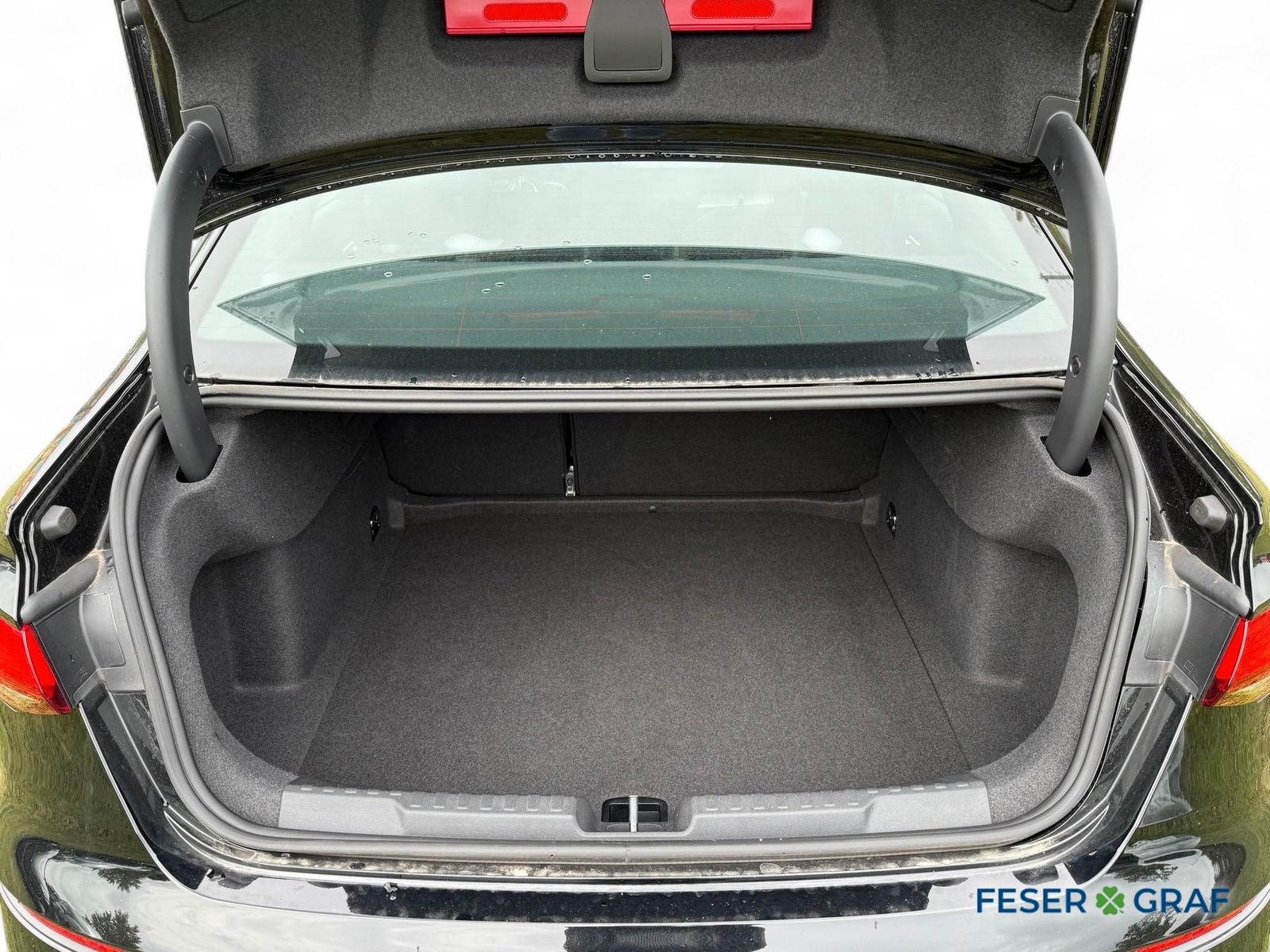 Audi A3 Limousine 30TFSI SHZ/CarPlay/VC/GRA/PDC+