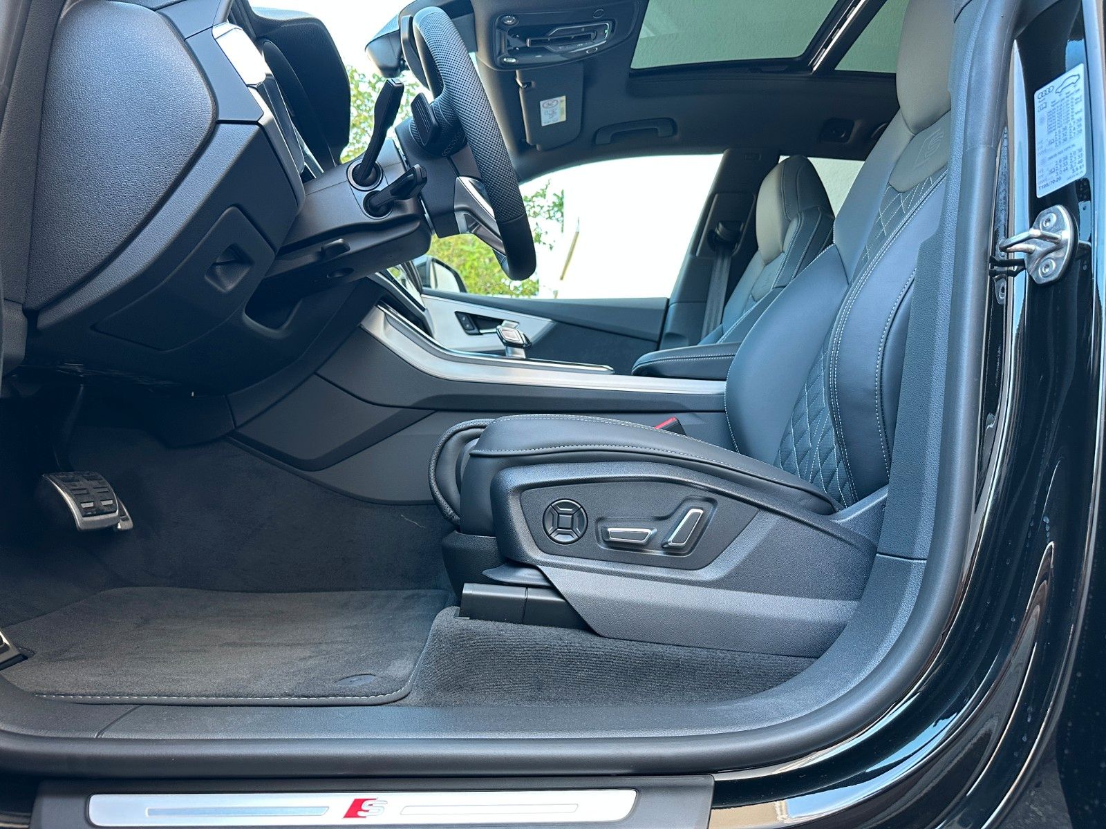 Audi Q8 50 TDI quattro - Samsaru's Car Outlet