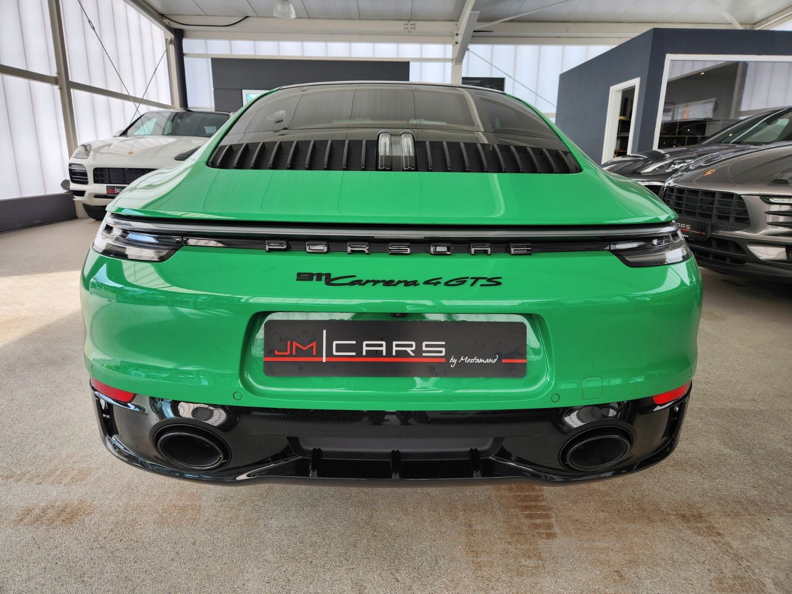Porsche 992 Carrera 4 GTS Exclusiv - Samsaru's Car Outlet