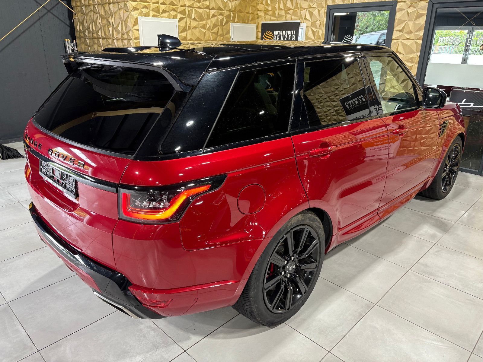 Range Rover Sport HSE Dynamic Hybrid - Samsaru's Car Outlet