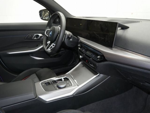 BMW 330 e xDrive Tour M-Sport-Pro Pano AHK 19'' HUD