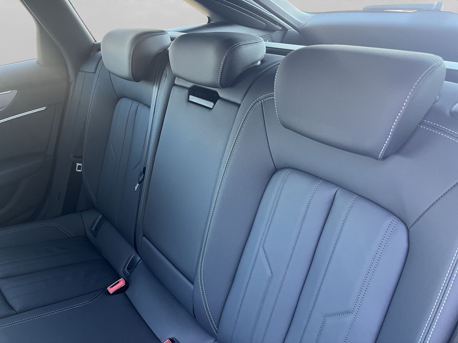 Audi A6 Avant 40 TDI ADVANCED - Samsaru's Car Outlet