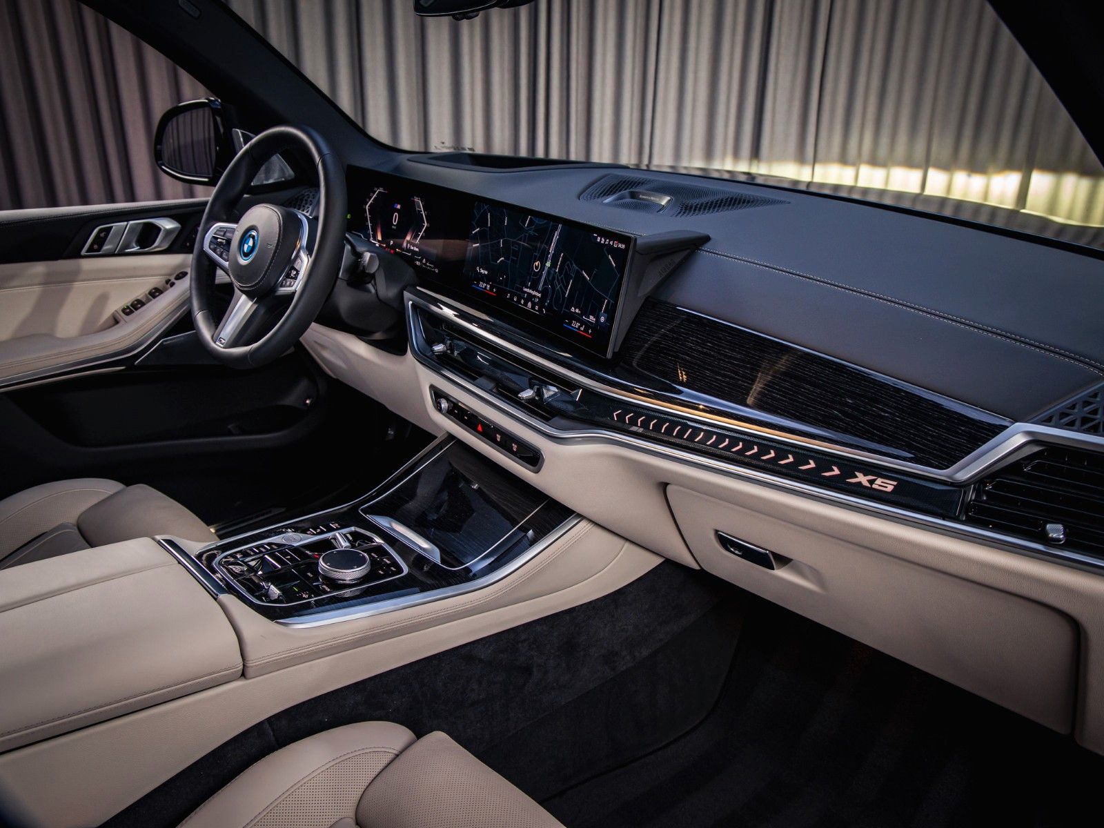 BMW X5 xDrive50e, B&W, M Pro, Pano, Comfort Plus