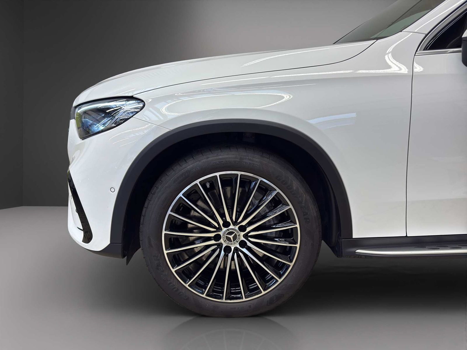 Mercedes-Benz GLC 300 4M AMG-PLUS*PANO-SHD*AHK*20"*360°-Kamera