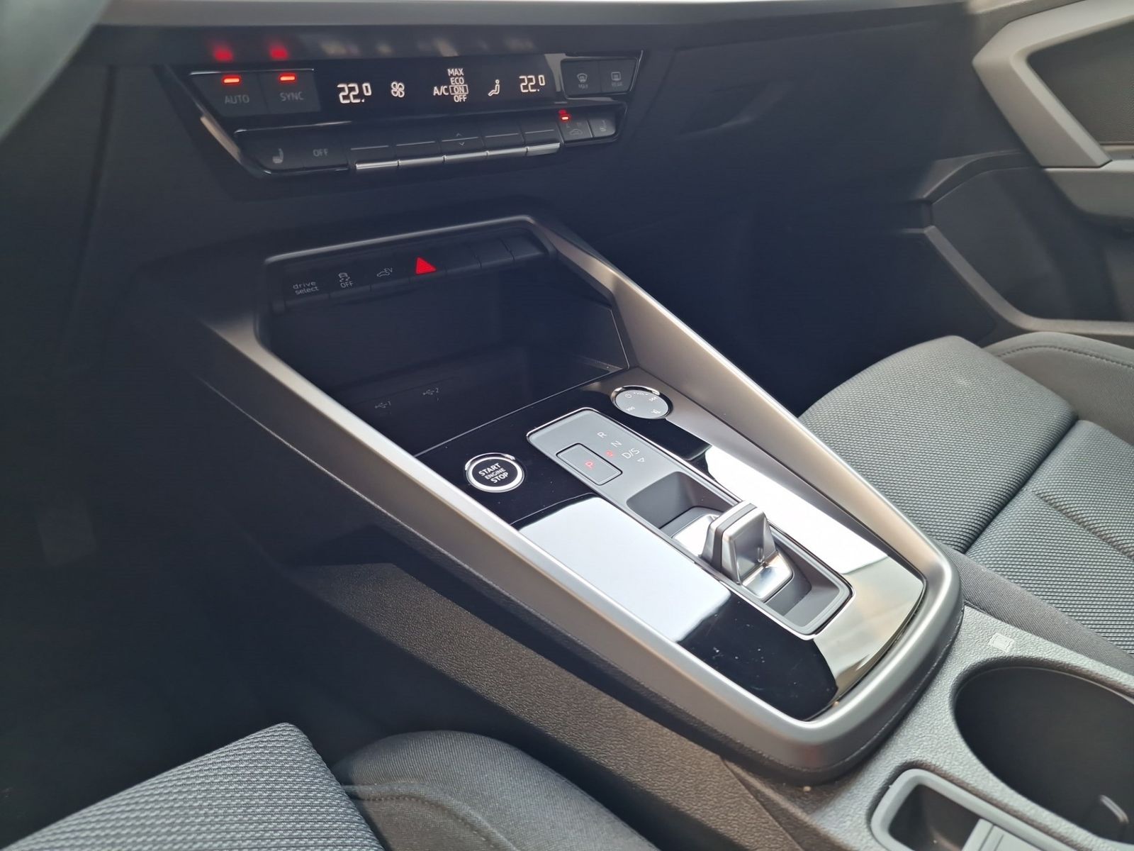 Audi A3 Sportback 40 TFSI e NAVI virtual+ PDC Advance