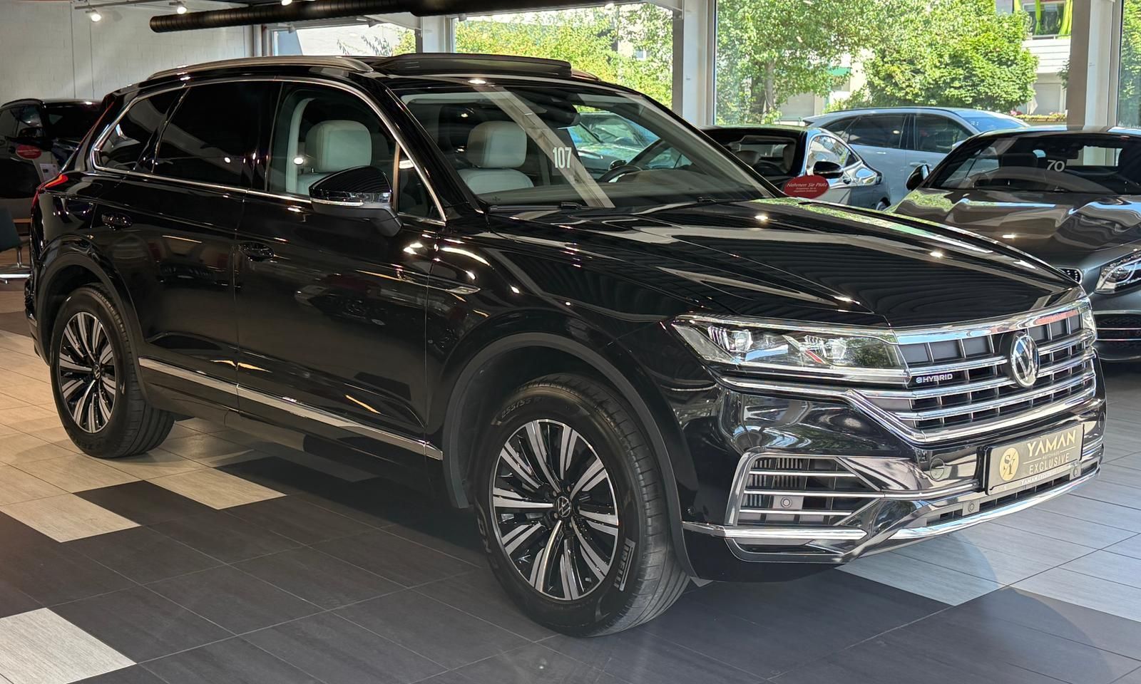 Volkswagen Touareg Elegance 4Motion eHybrid - Samsaru's Car Outlet