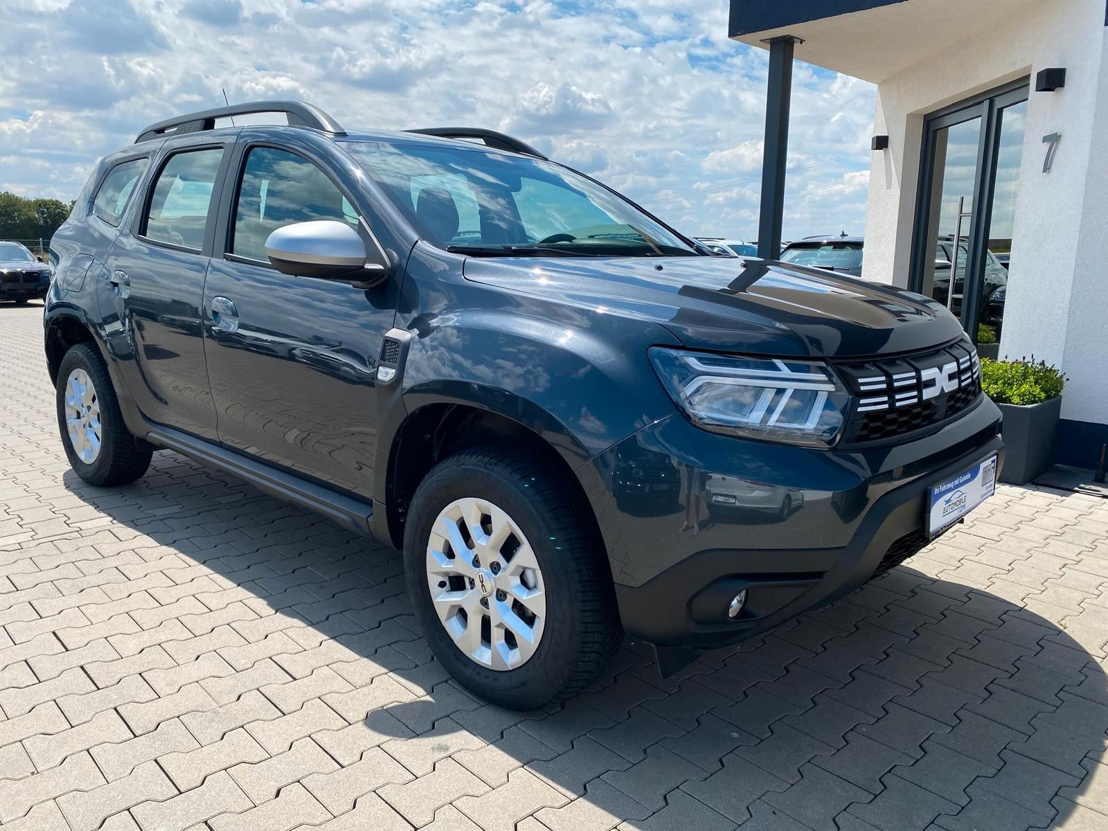 Dacia Duster II Expression 4WD - Samsaru's Car Outlet