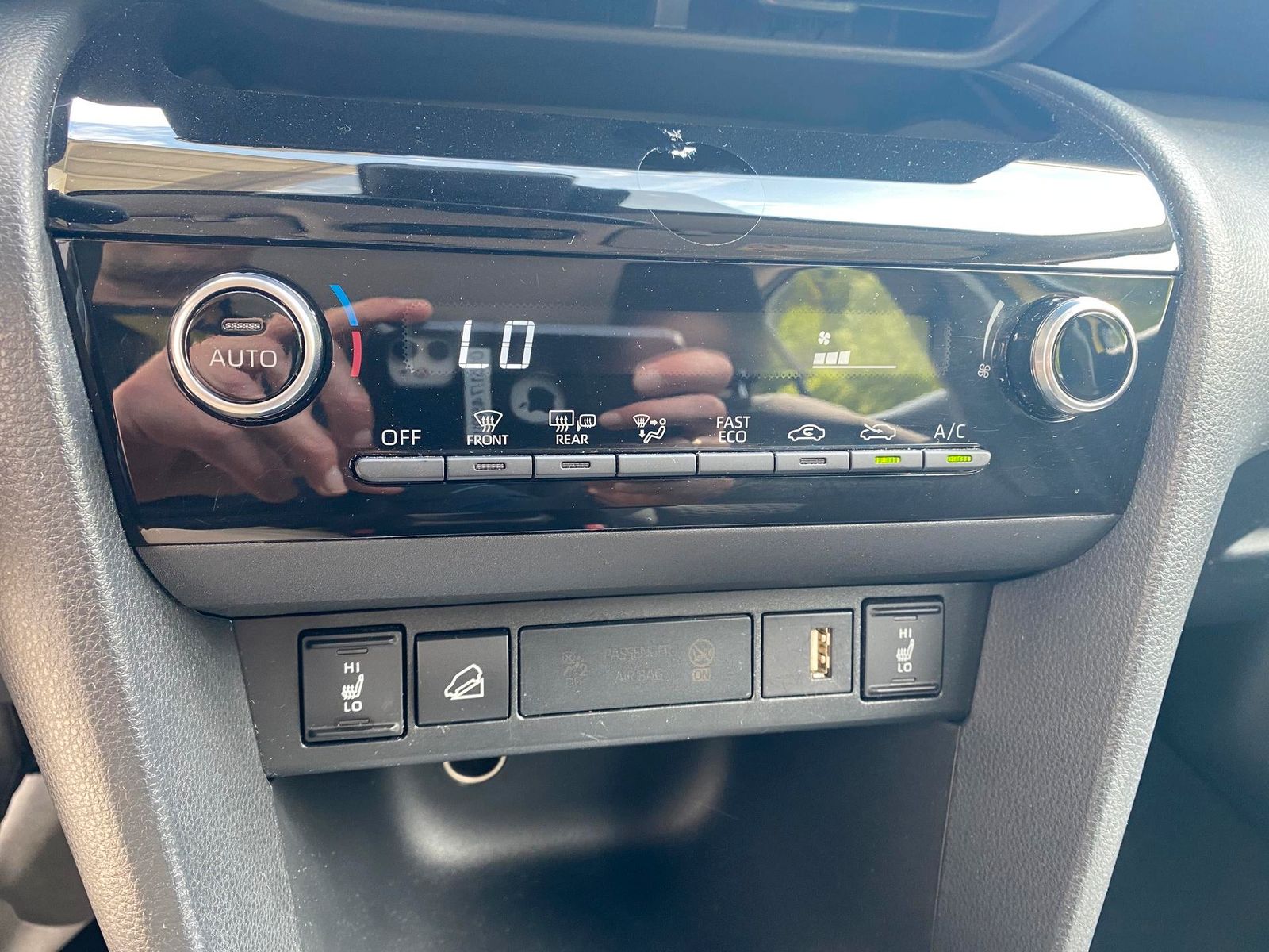 Toyota Yaris Cross 1.5 Hybrid AWD-i,SHZ,R-Cam,App-Co...