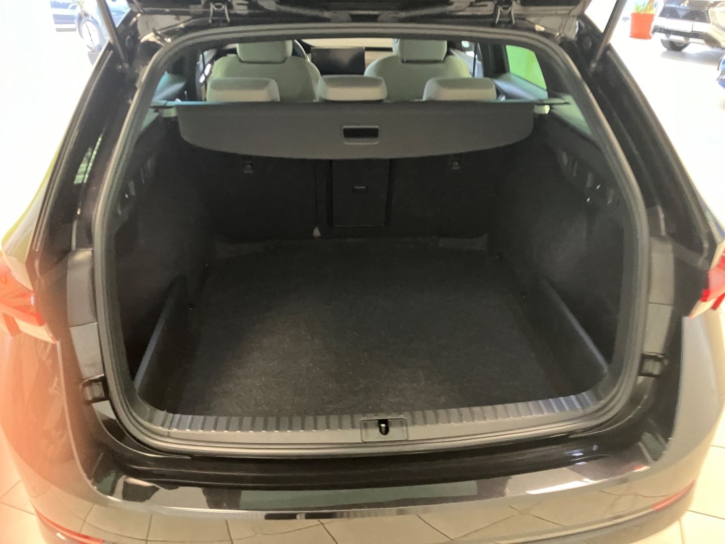 Skoda Octavia 2.0 TDI Combi - Samsaru's Car Outlet