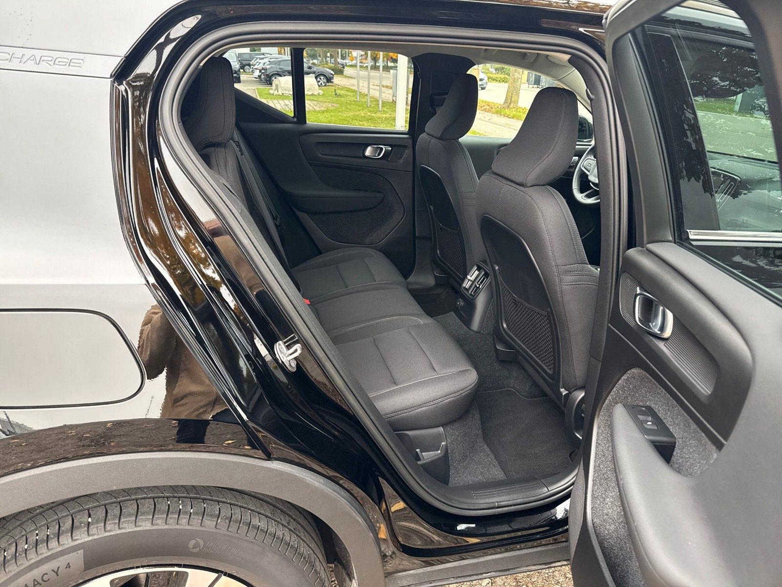 Volvo XC 40 Core Recharge Plug-In,  TEMPOMAT , AHK