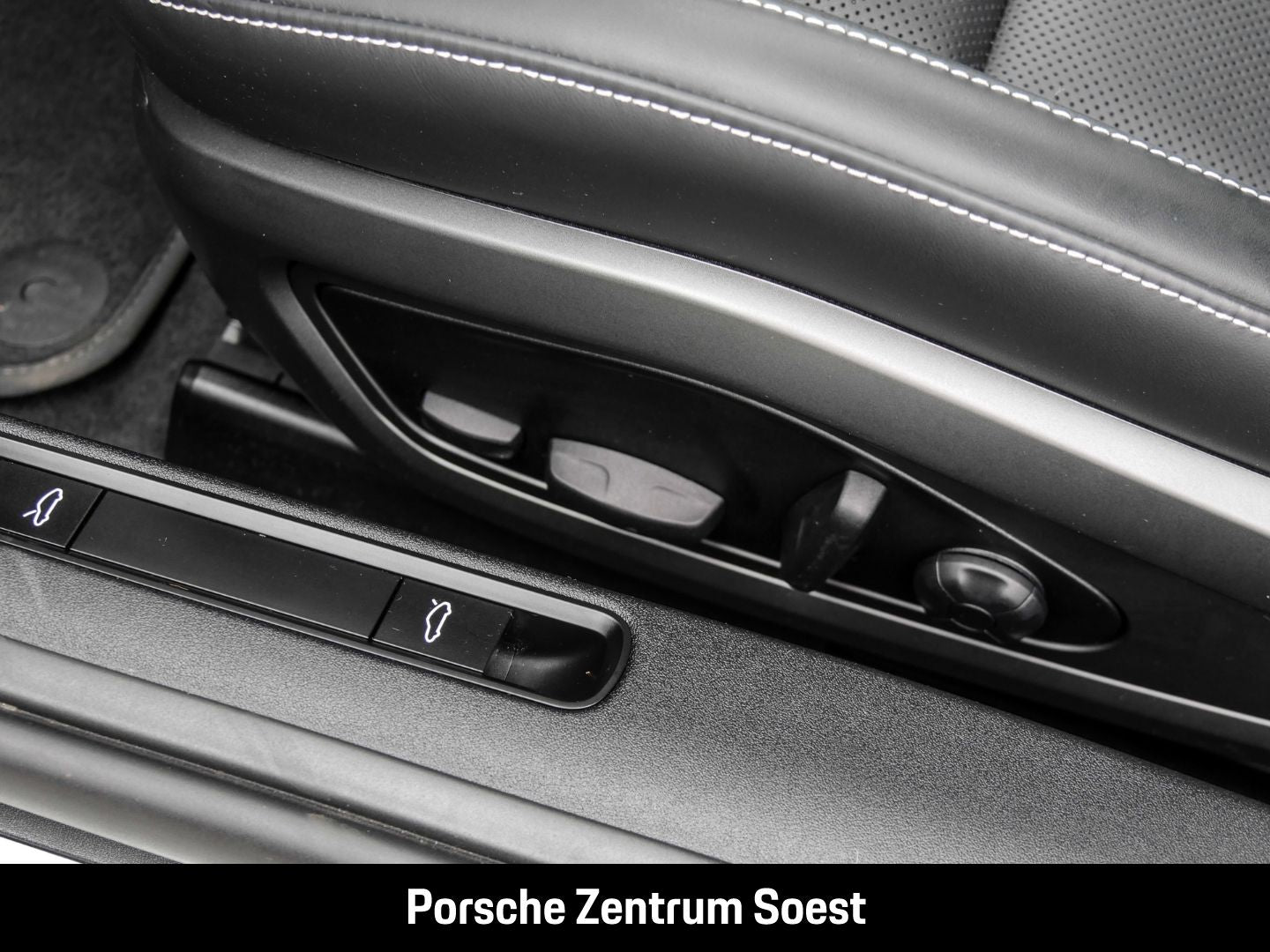 Porsche 911 Carrera 4S/LED-Matrix/Sport-Chrono/BOSE