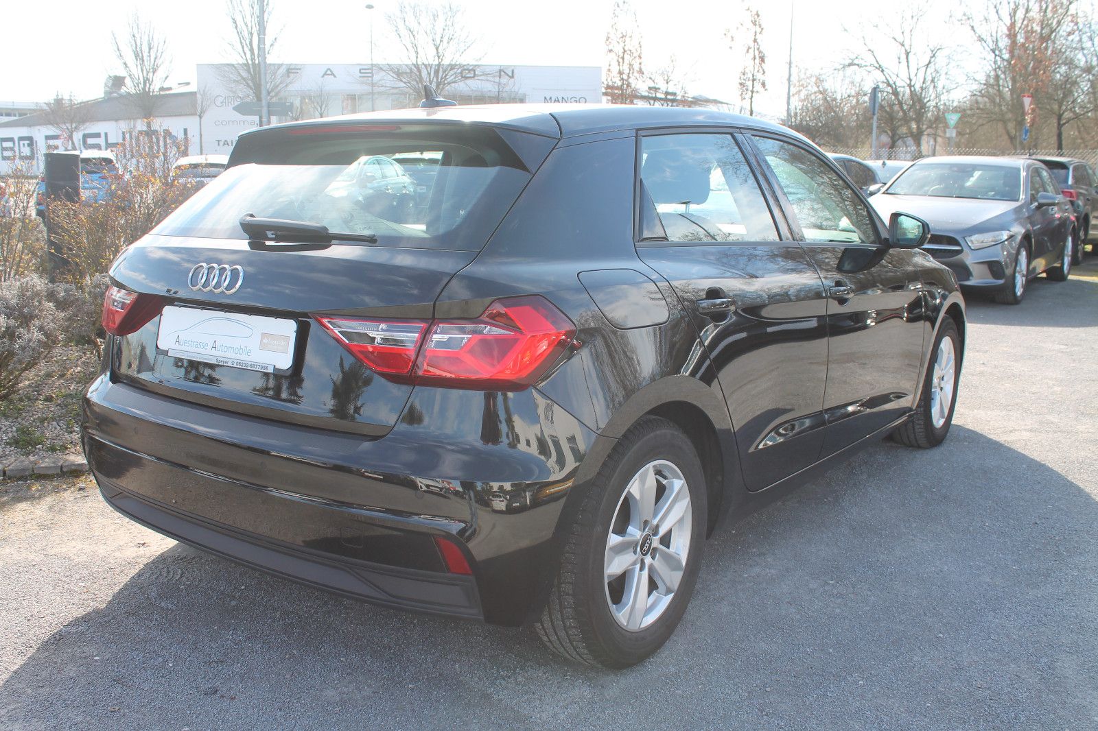 Audi A1 Sportback - Samsaru's Car Outlet