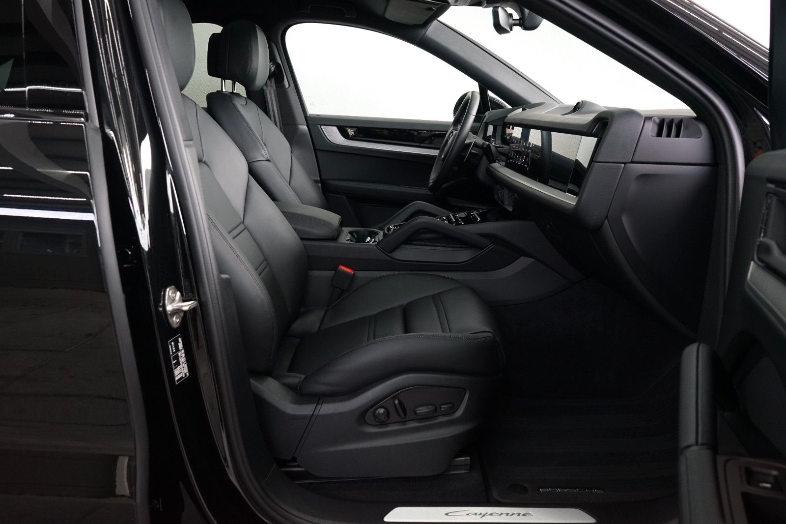 Porsche Cayenne Coupe E-Hybrid/P-Display/AHK/BOSE/14W/AC