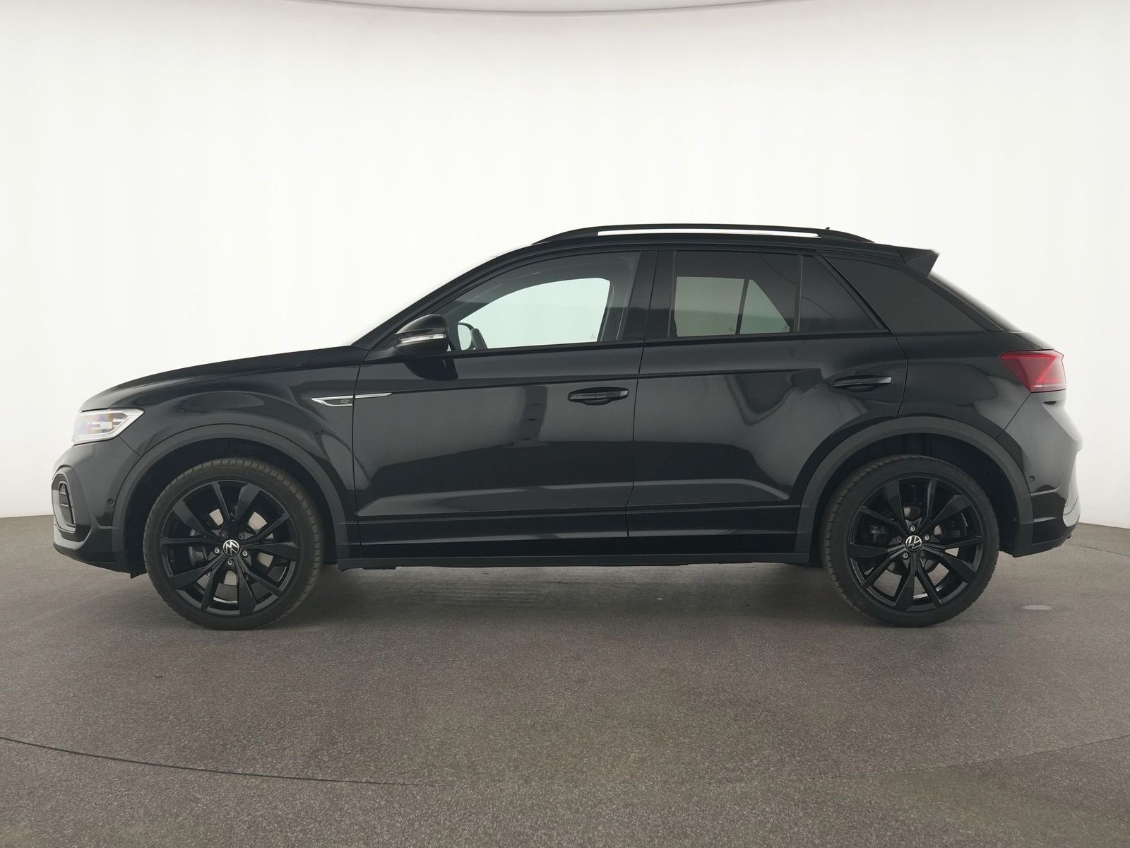 Volkswagen T-Roc R-Line - Samsaru's Car Outlet