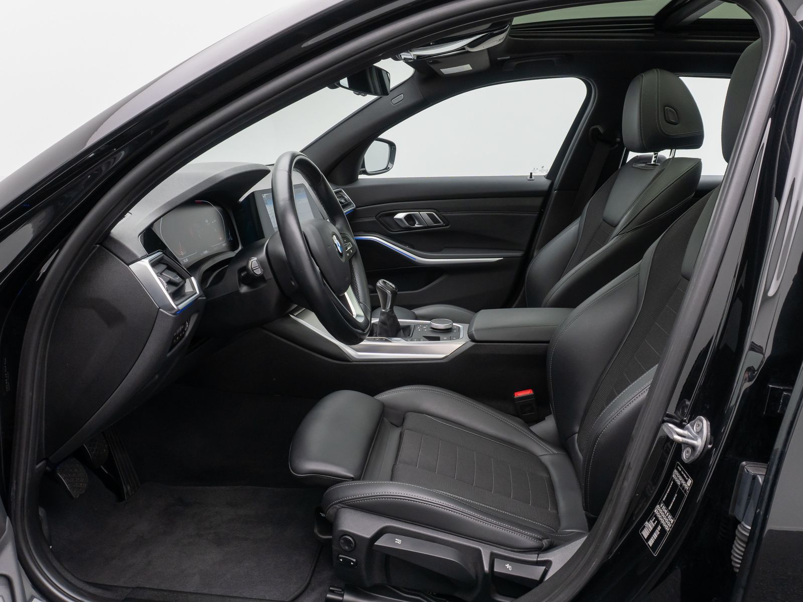 BMW 320d Sport Line - Samsaru's Car Outlet