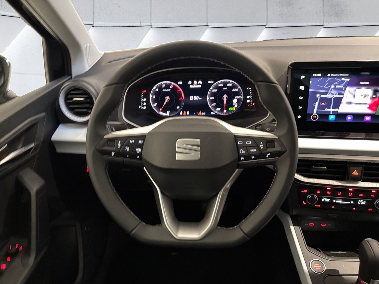 Seat Arona 1.0 TSI DSG Road Ed SOUND NAVI PDC V+H AHK