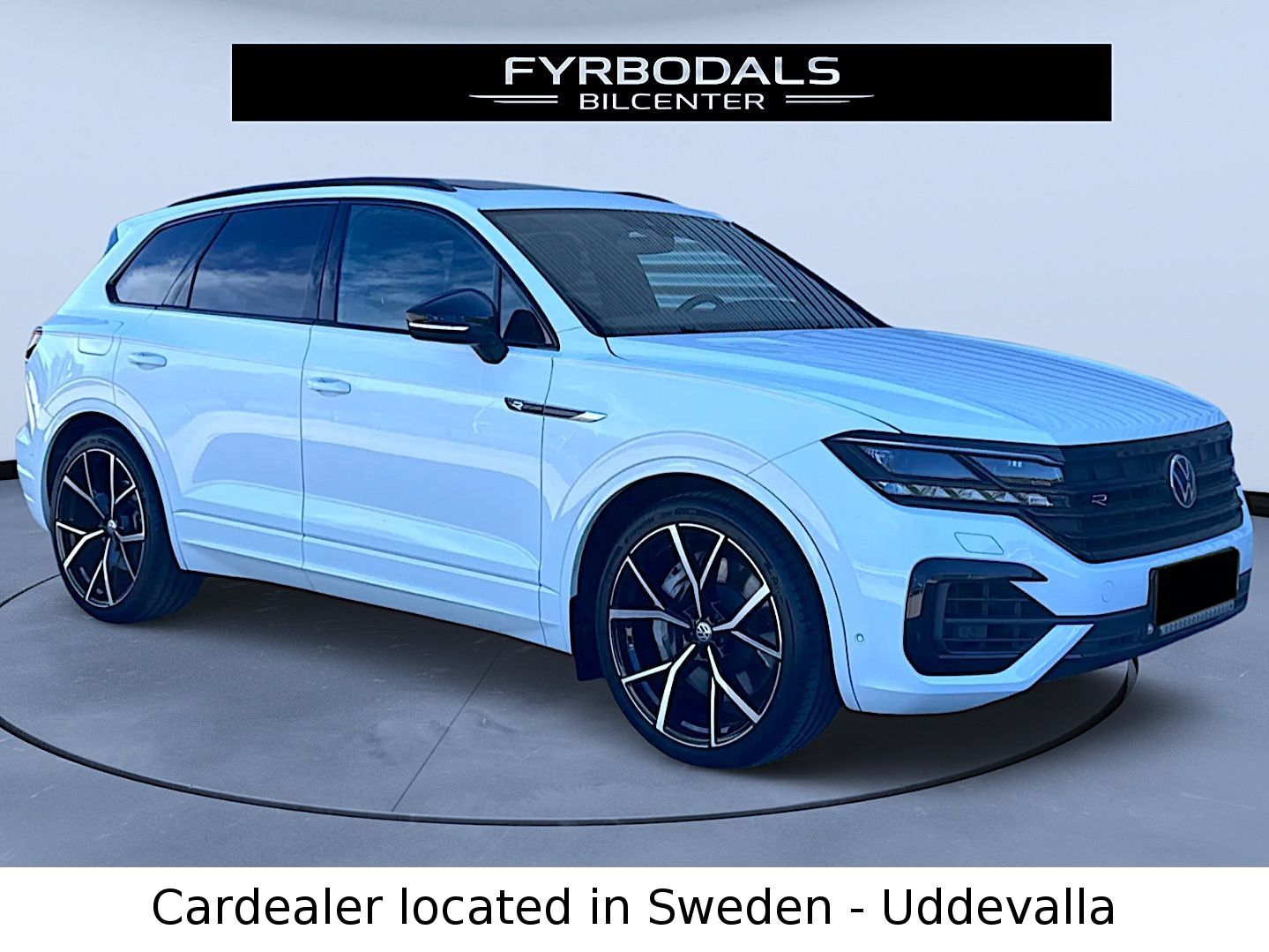 Volkswagen Touareg R 4Motion eHybrid - Samsaru's Car Outlet