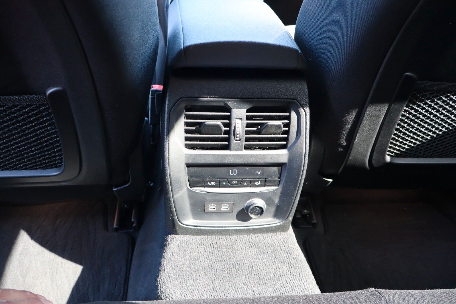 BMW 330 d xDrive - Samsaru's Car Outlet