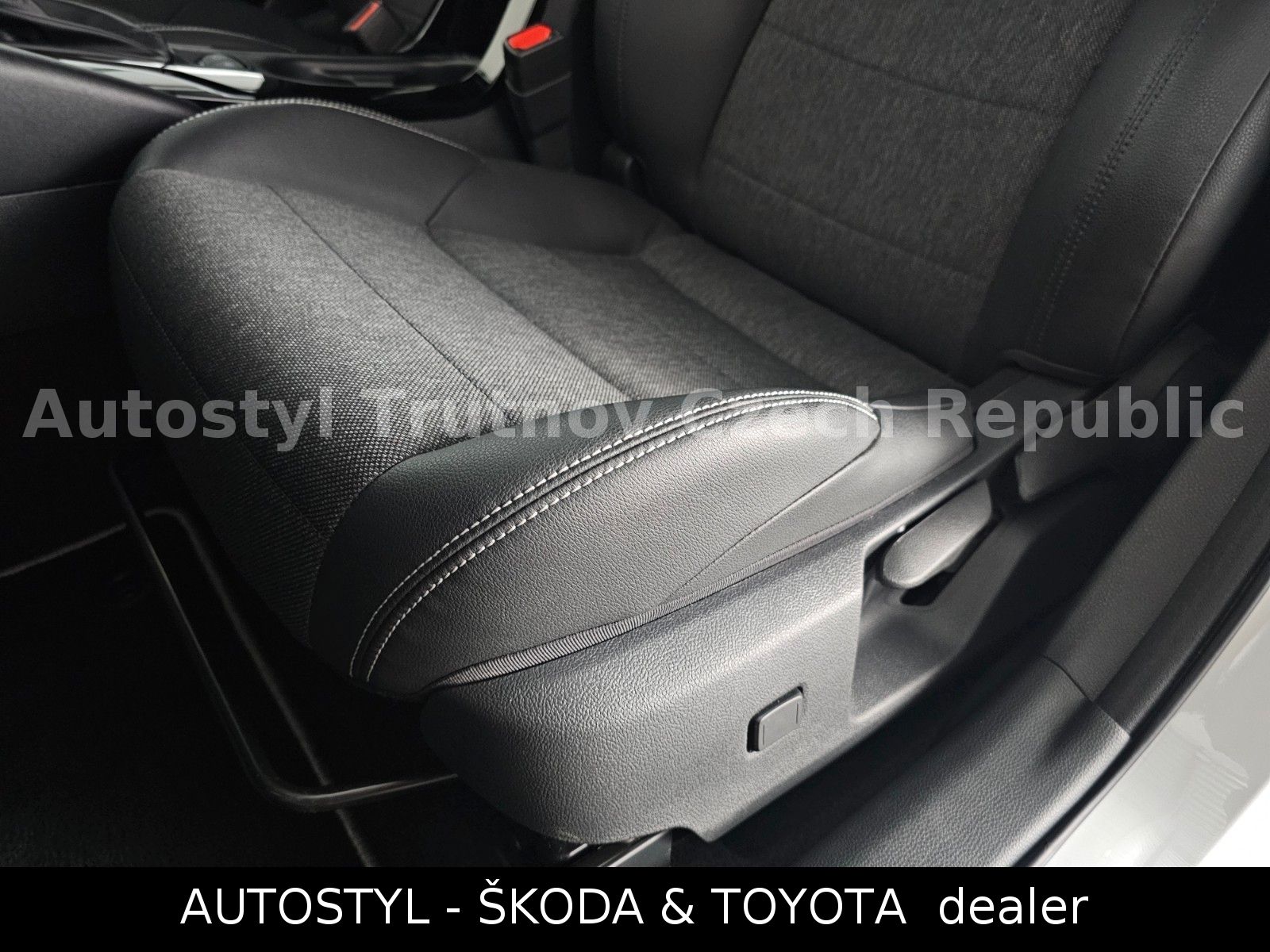 Toyota TS 2.0HEV 184k STYLE