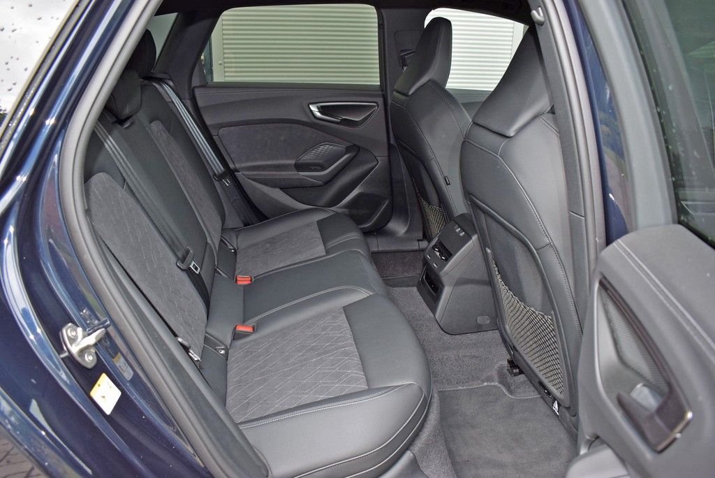 Audi A5 Avant TFSI quat/S-tr. *S-line*AHK*Matrix*360°