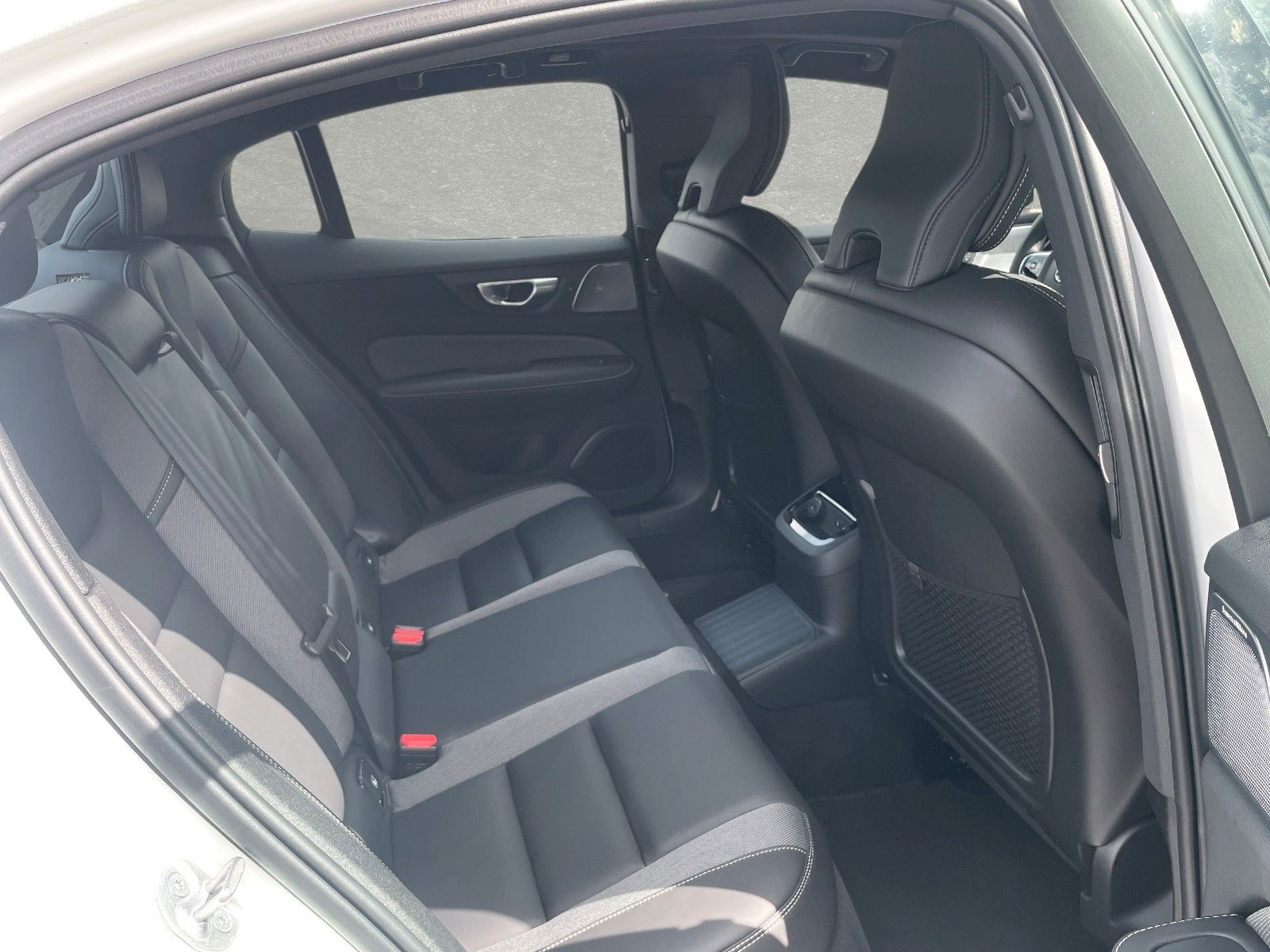 Volvo S60 T8 AWD Recharge Ultimate Dark ACC BLIS