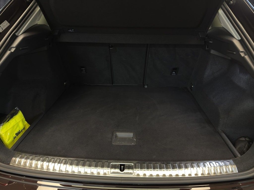 Audi Q3 40 TDI quattro advanced - Samsaru's Car Outlet