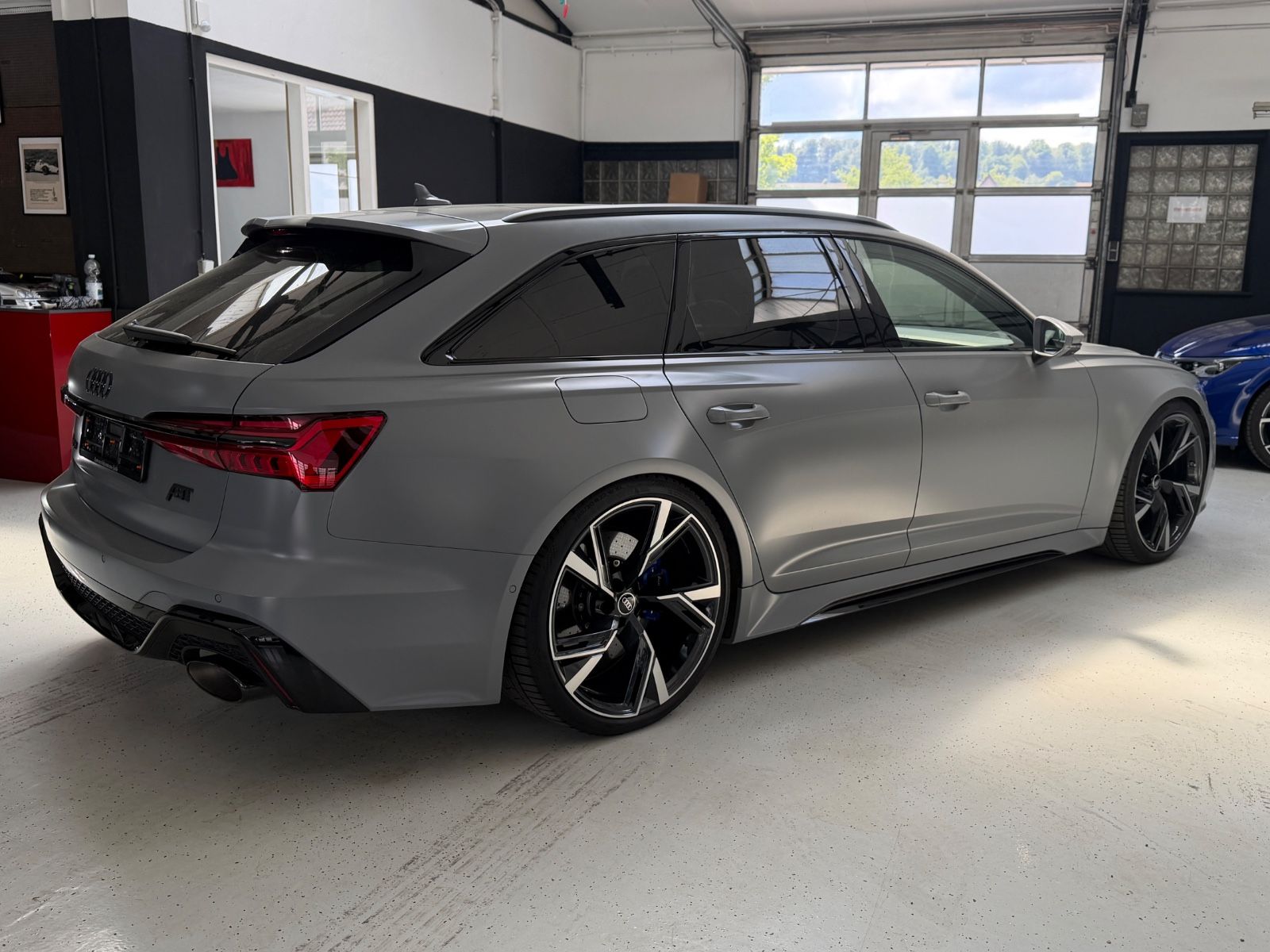 Audi RS6 Avant 4.0 TFSI/Quattro/Keramik/22Zoll/AHK