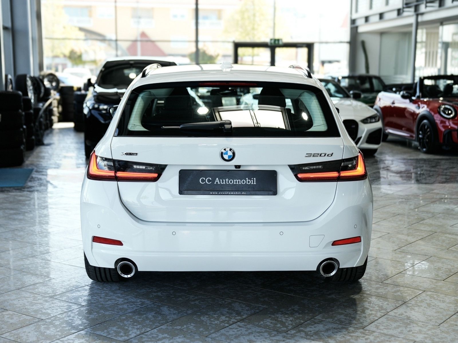 BMW 320d xDrive Touring Panorama 360K Standh.