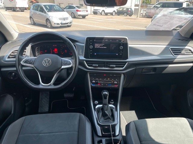 Volkswagen T-Roc 1.5 TSI Style - Samsaru's Car Outlet