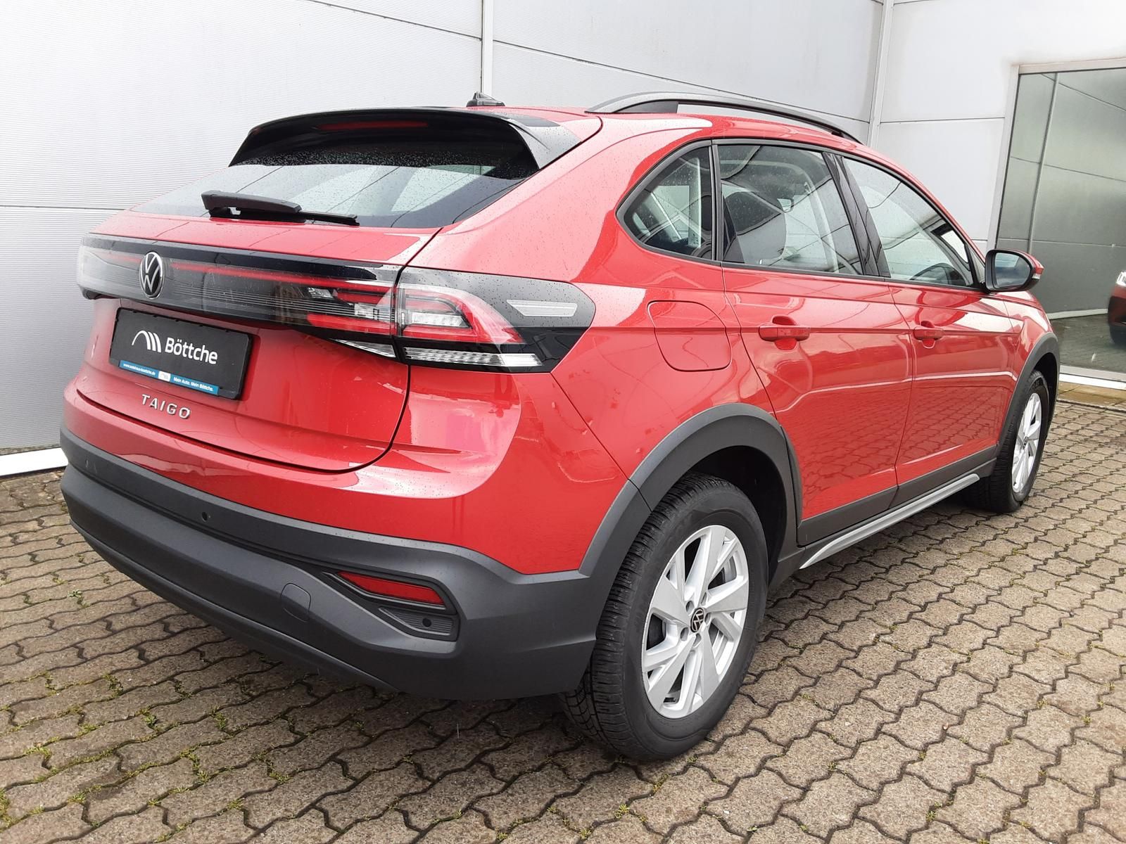 Volkswagen Taigo Life 1.0 TSI - Samsaru's Car Outlet