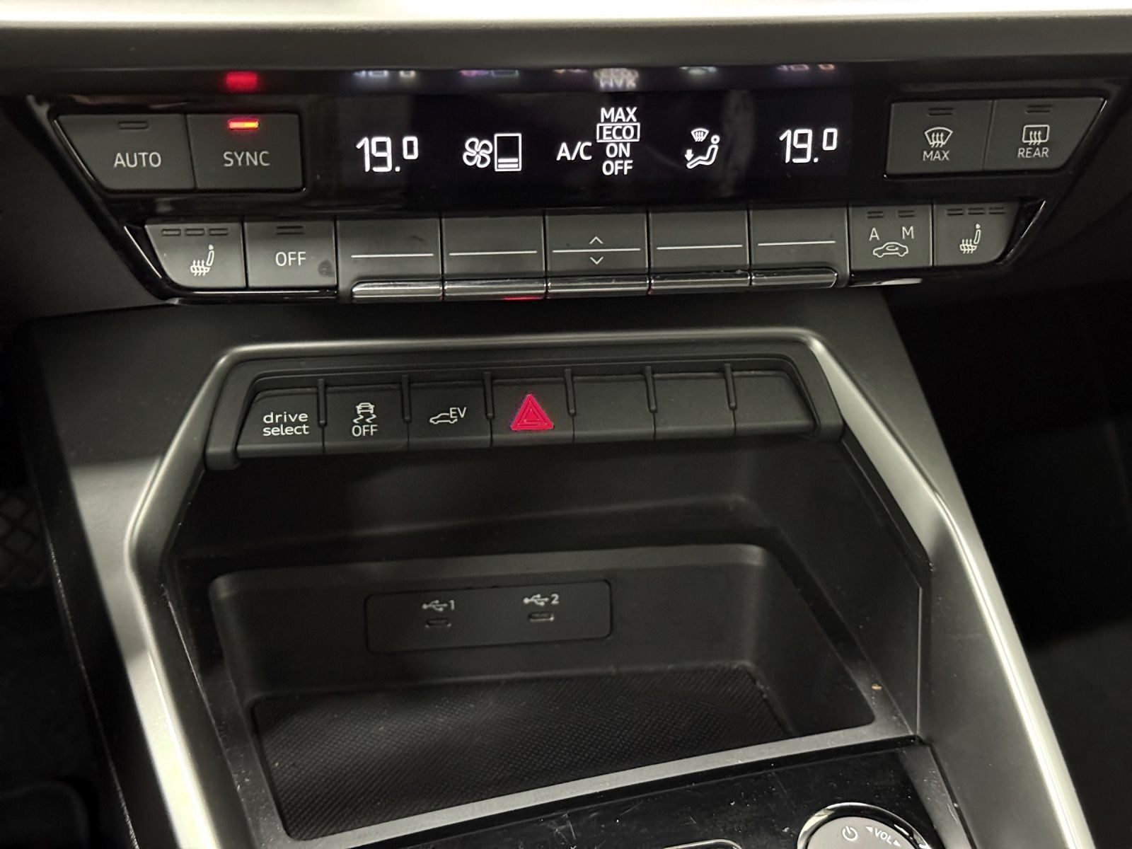 Audi A3 Sportback 45 TFSI e S LINE NAVI KAMERA LM